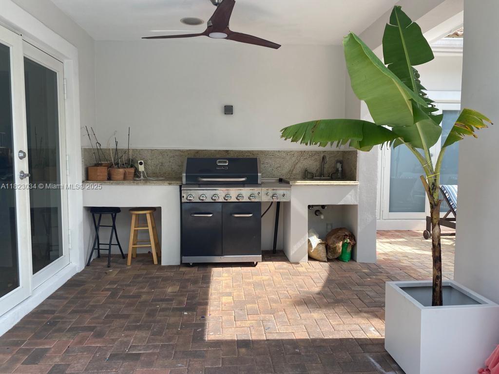 900 Diplomat Pkwy, Hollywood FL 33019