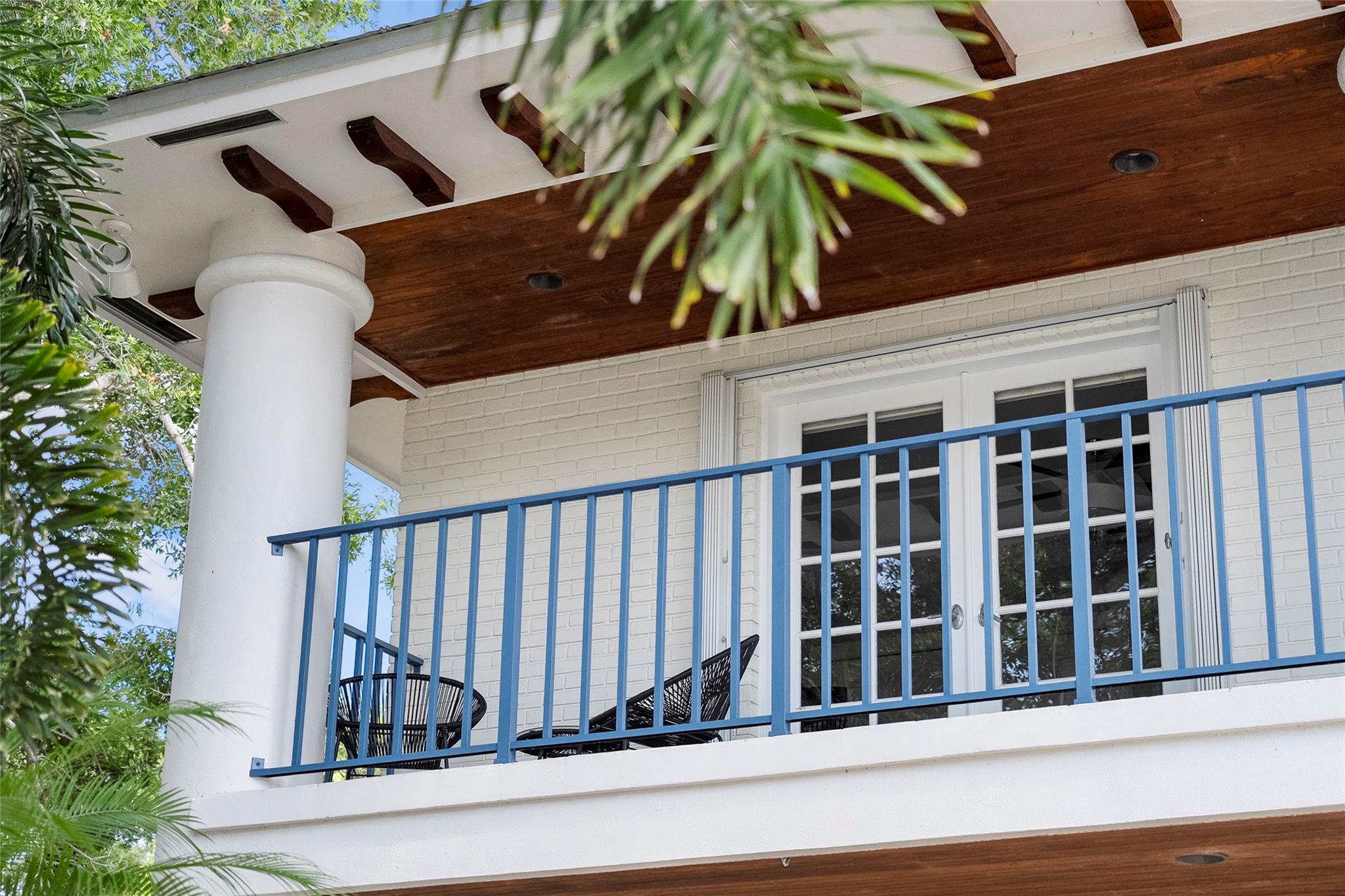 Homes for sale in Stuart, FL | 33 Rio Vista Dr, Stuart, FL 34996 | MLS# F10509812