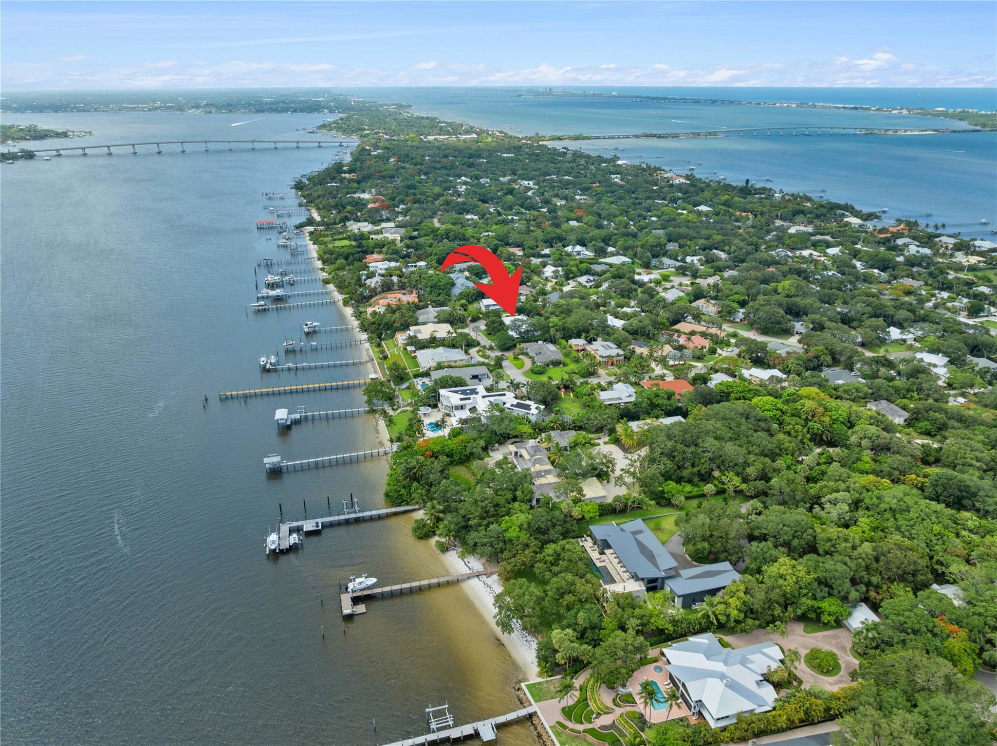 Homes for sale in Stuart, FL | 33 Rio Vista Dr, Stuart, FL 34996 | MLS# F10509812