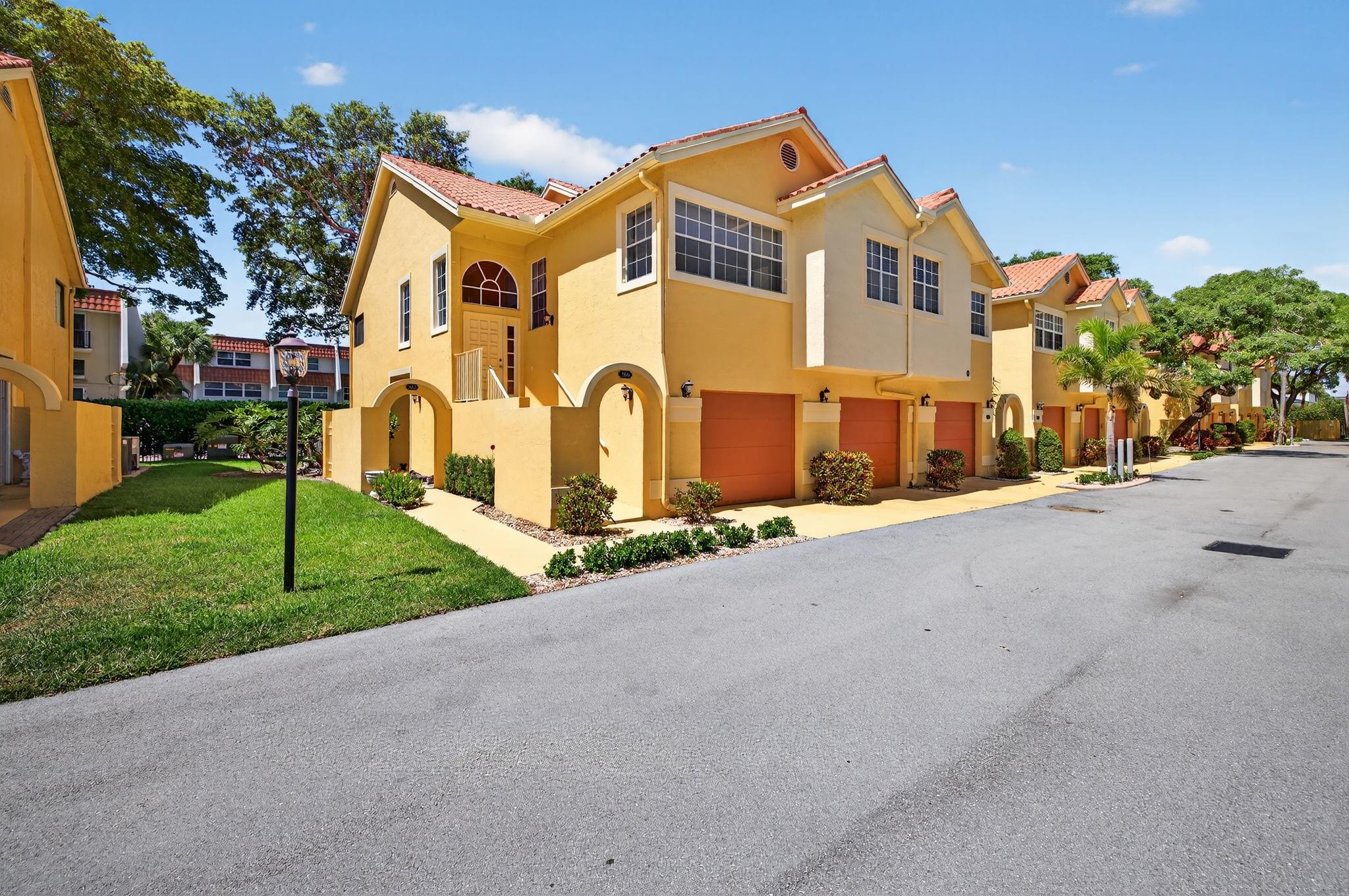 Homes for sale in Lauderdale By The Sea, FL | 2121 S Ocean Blvd #506, Lauderdale By The Sea, FL 33062 | MLS# F10509643