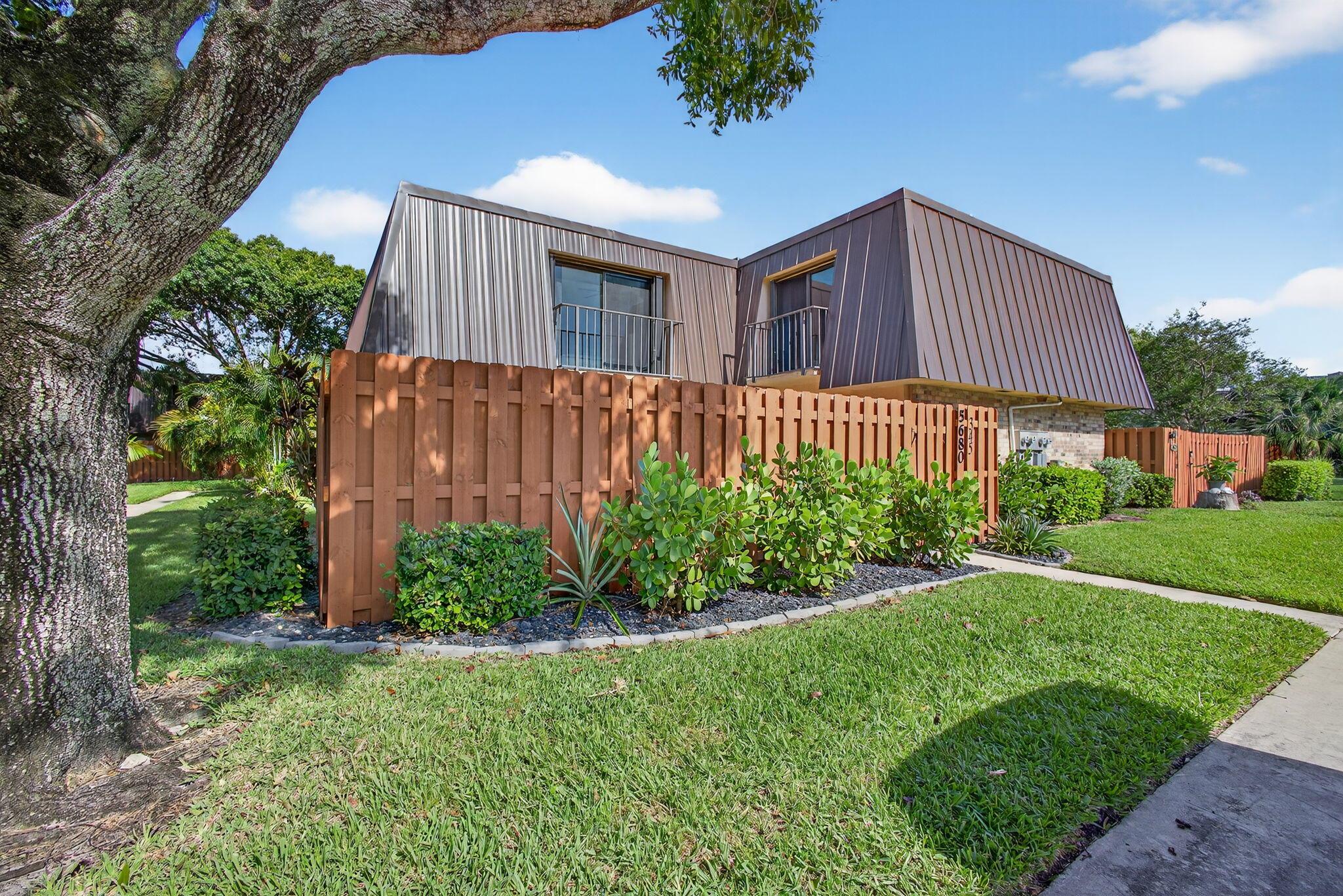 Homes for sale in Stuart, FL | 5680 Se Windsong Lane #345, Stuart, FL 34997 | MLS# R11100877