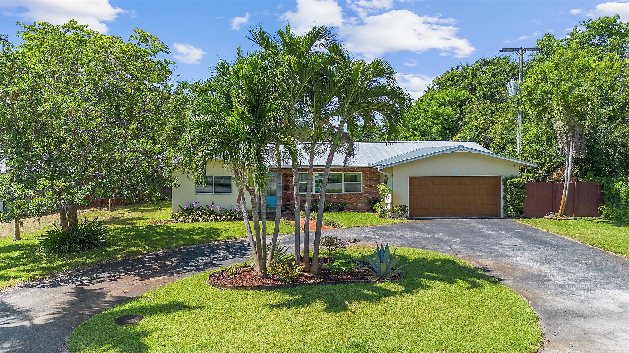 Homes for sale in Pompano Beach, FL | 550 Ne 5Th Street, Pompano Beach, FL 33060 | MLS# R11101000