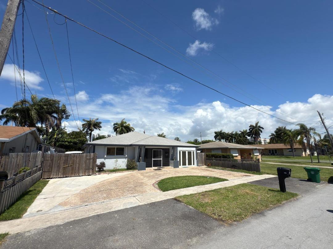 136 Se 2nd Ct Dania Beach FL 33004 | F10511083