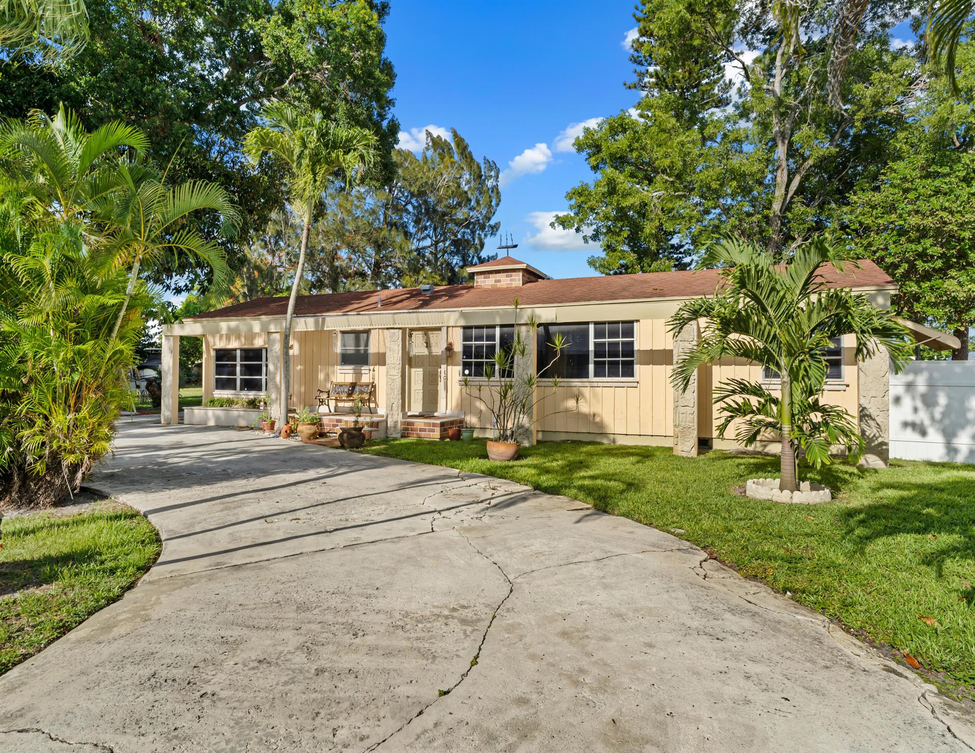 918 Grace Avenue Lake Worth FL 33461 | R11101159