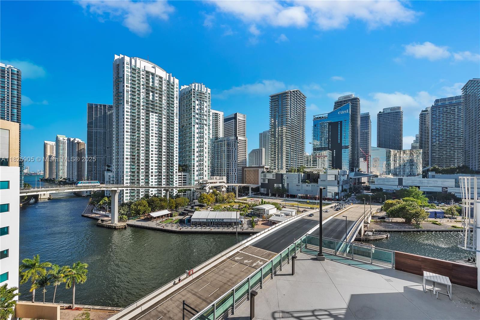 Condo for Sale in Miami, FL