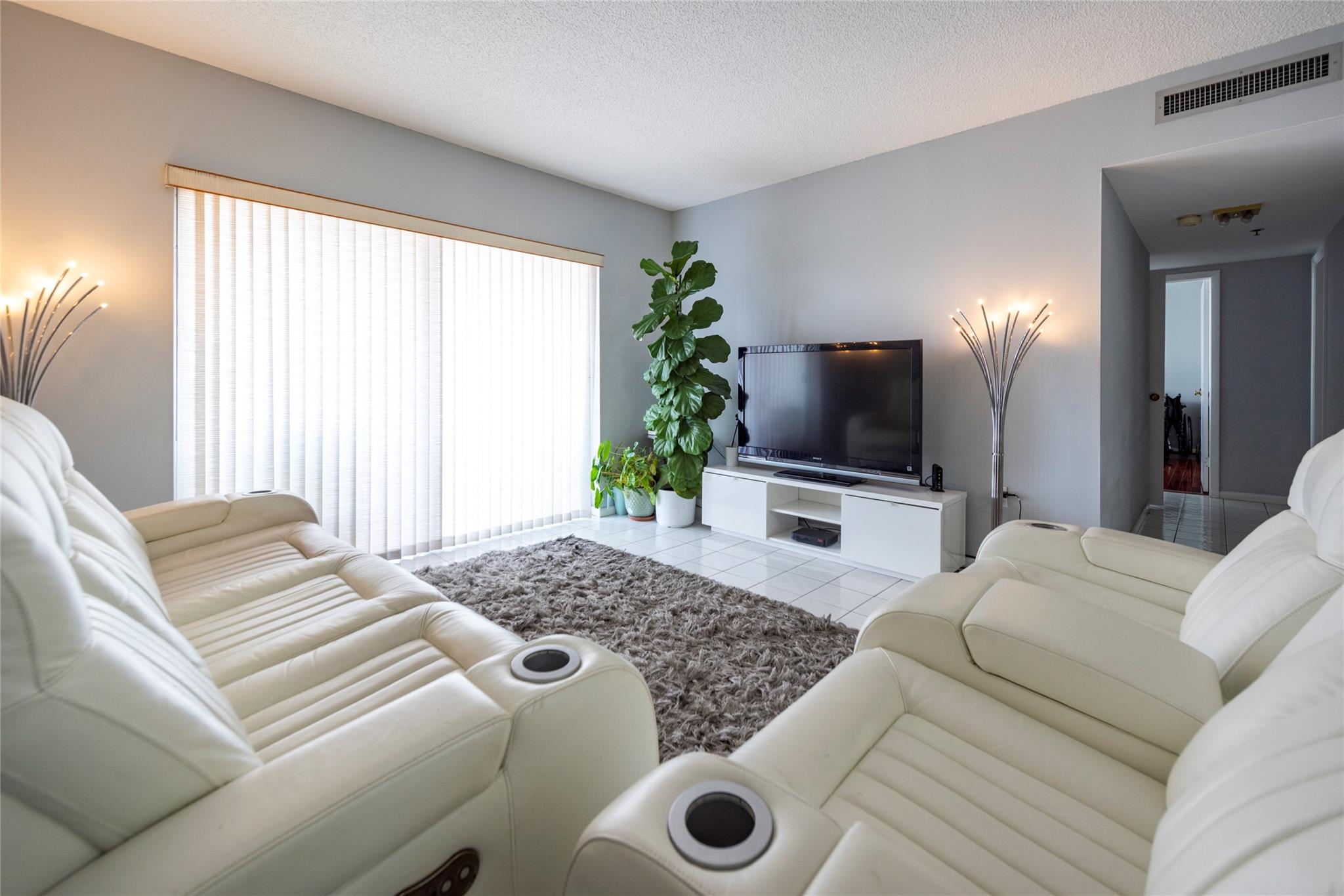 Homes for sale in Hollywood, FL | 3850 Washington St #710, Hollywood, FL 33021 | MLS# F10509135