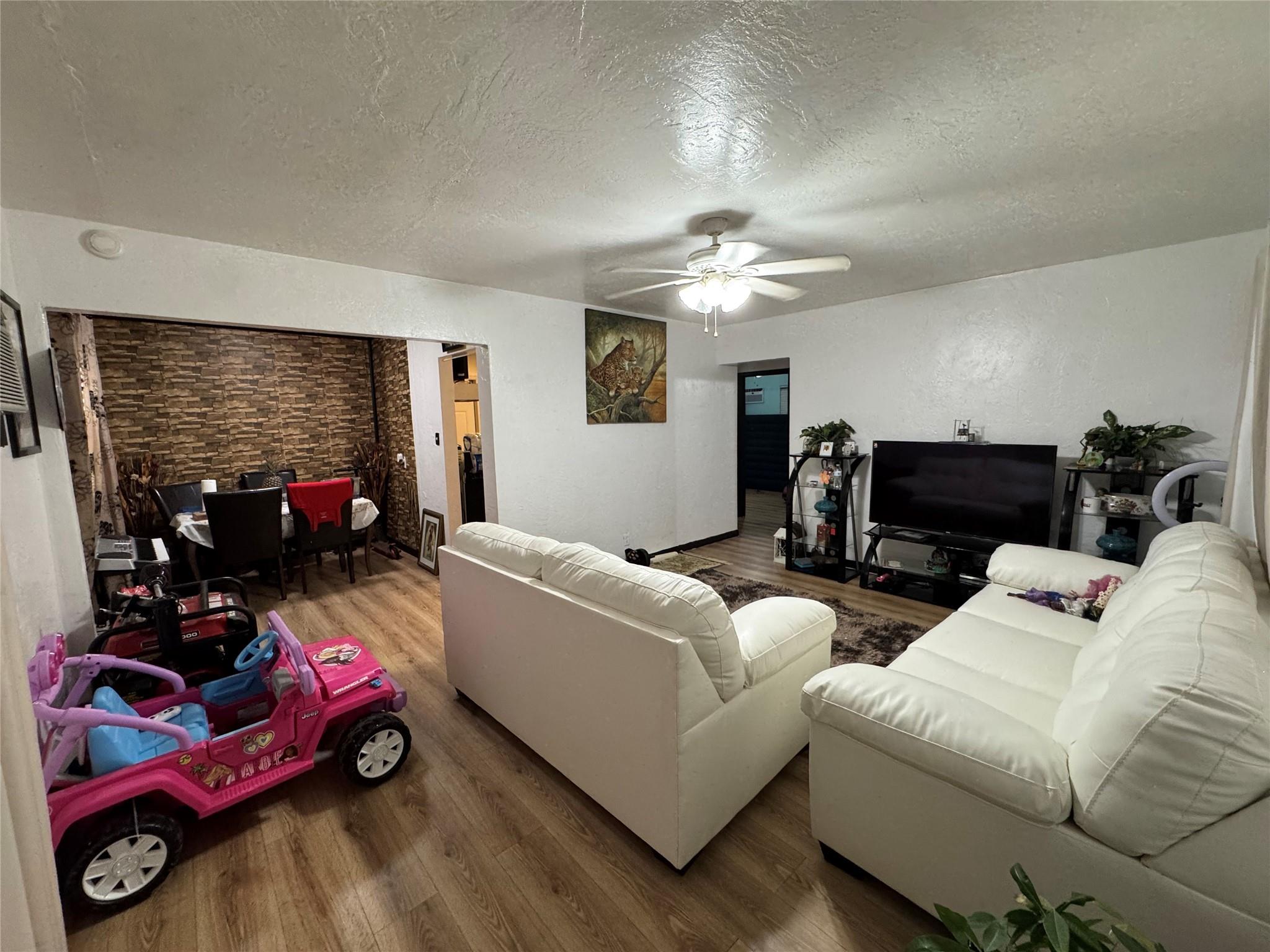 Homes for sale in West Park, FL | 3913 Sw 28th St, West Park, FL 33023 | MLS# F10509831