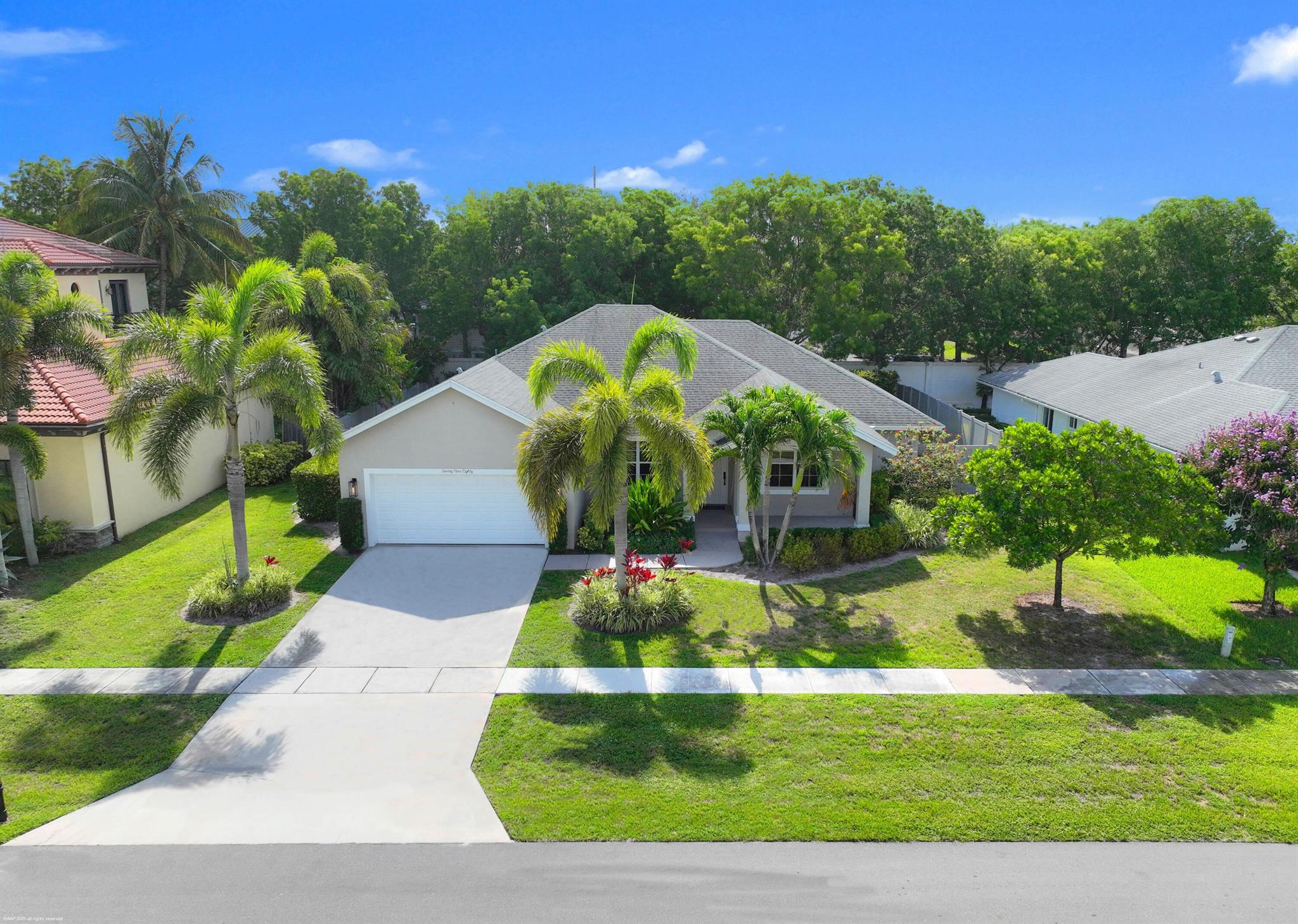 Homes for sale in Wellington, FL | 2980 Dovedale Court, Wellington, FL 33414 | MLS# R11101269