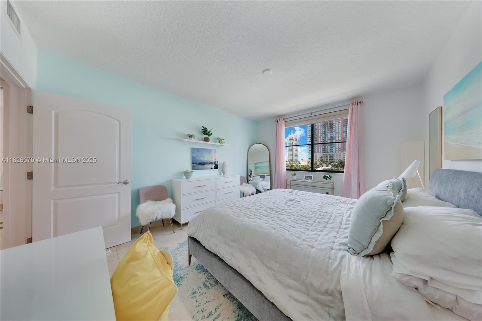 110 Washington Ave #1611, Miami Beach FL 33139