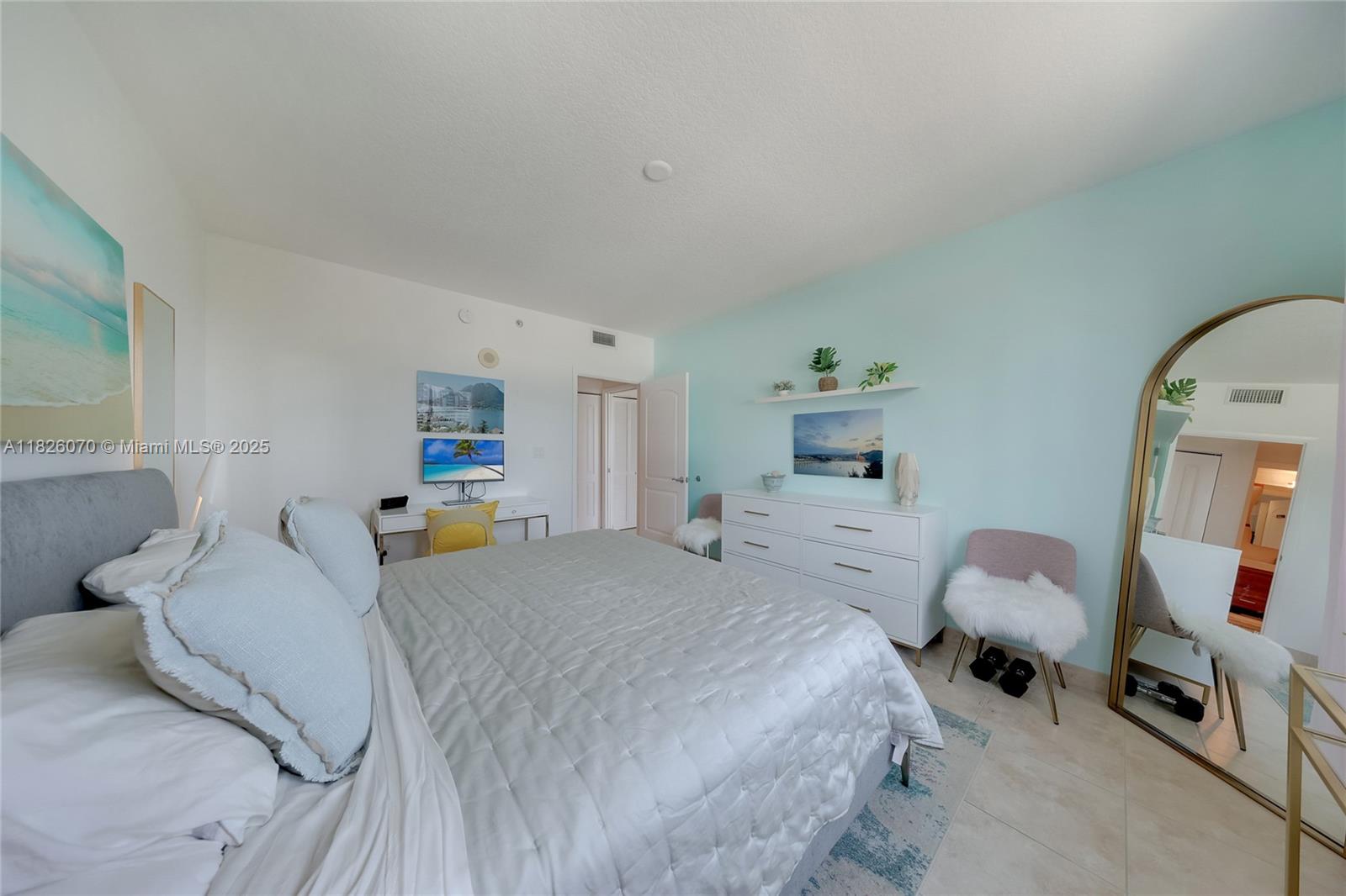 110 Washington Ave #1611, Miami Beach FL 33139