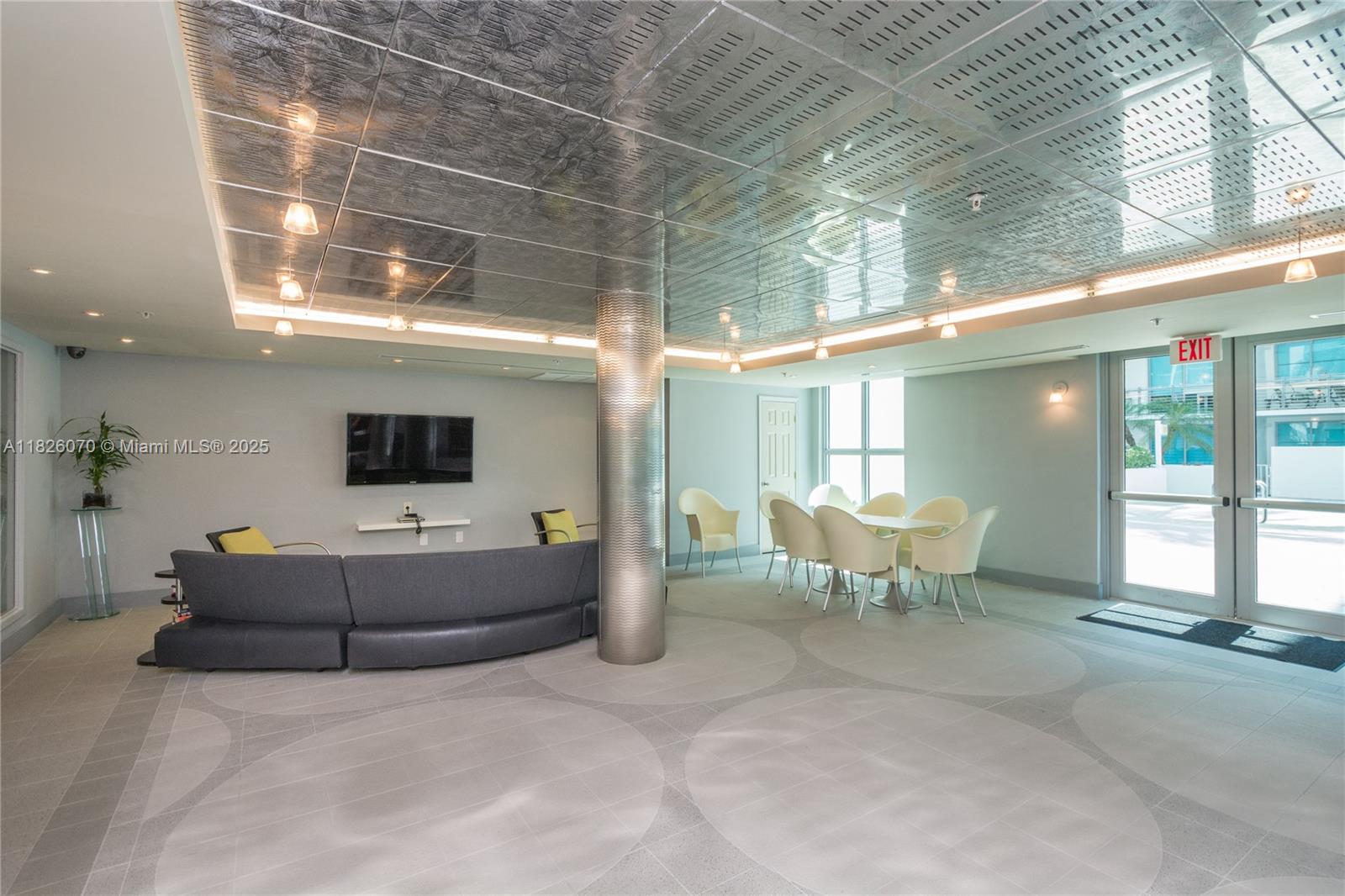 110 Washington Ave #1611, Miami Beach FL 33139