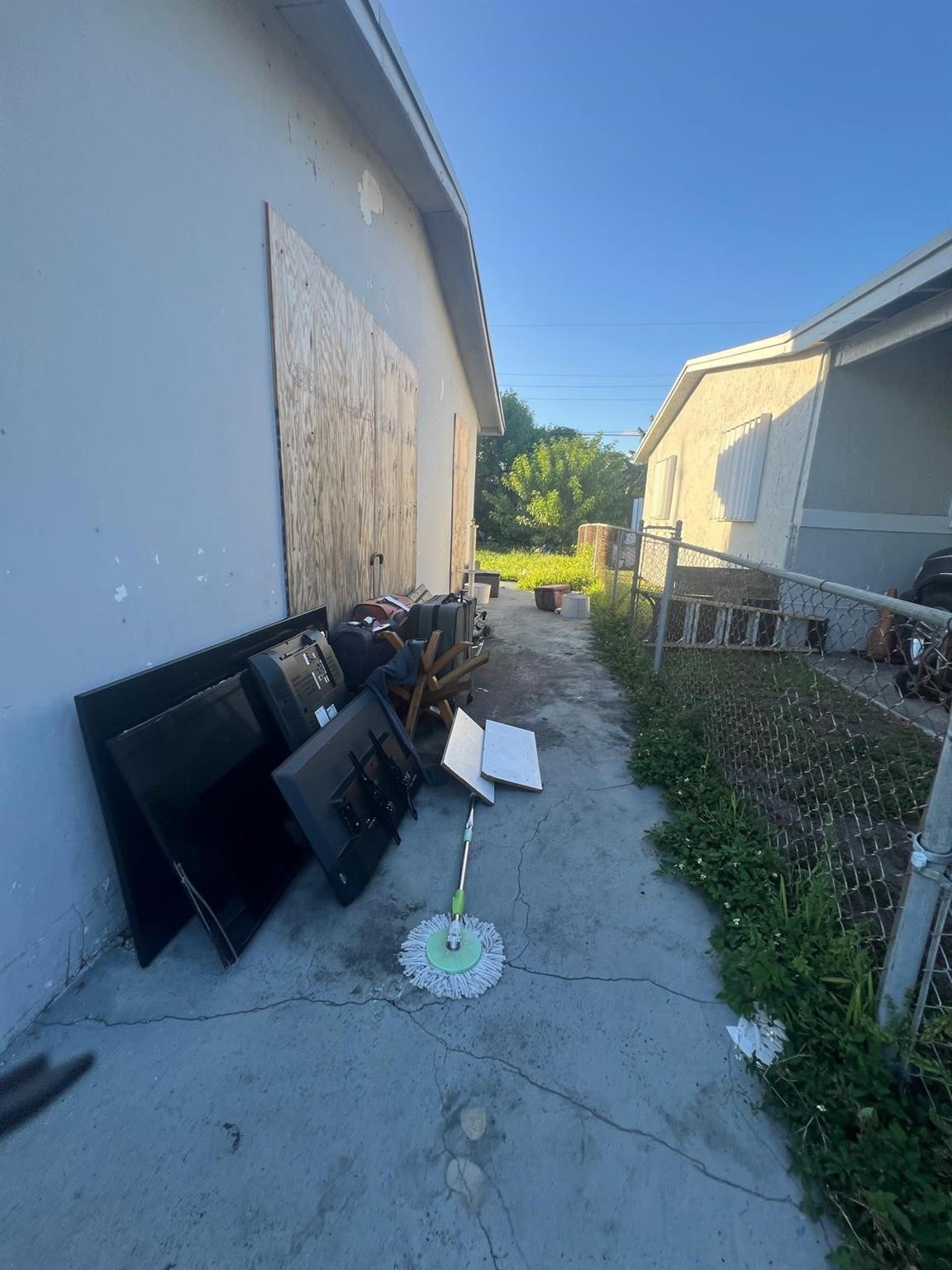 Homes for sale in Dania Beach, FL | 758 Sw 3Rd Pl, Dania Beach, FL 33004 | MLS# F10509437