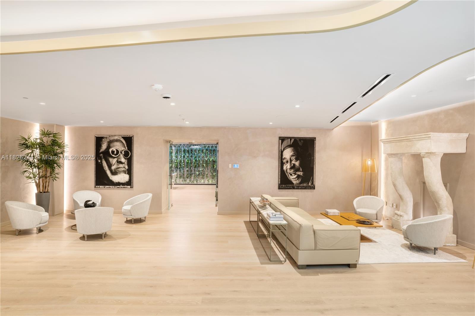 1000 Brickell Plz #3903, Miami FL 33131