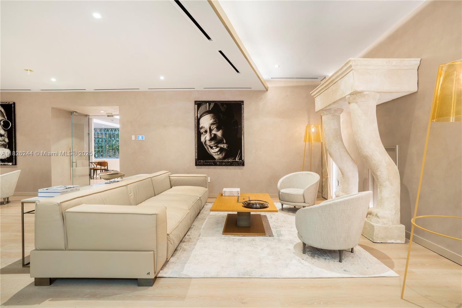 1000 Brickell Plz #3903, Miami FL 33131