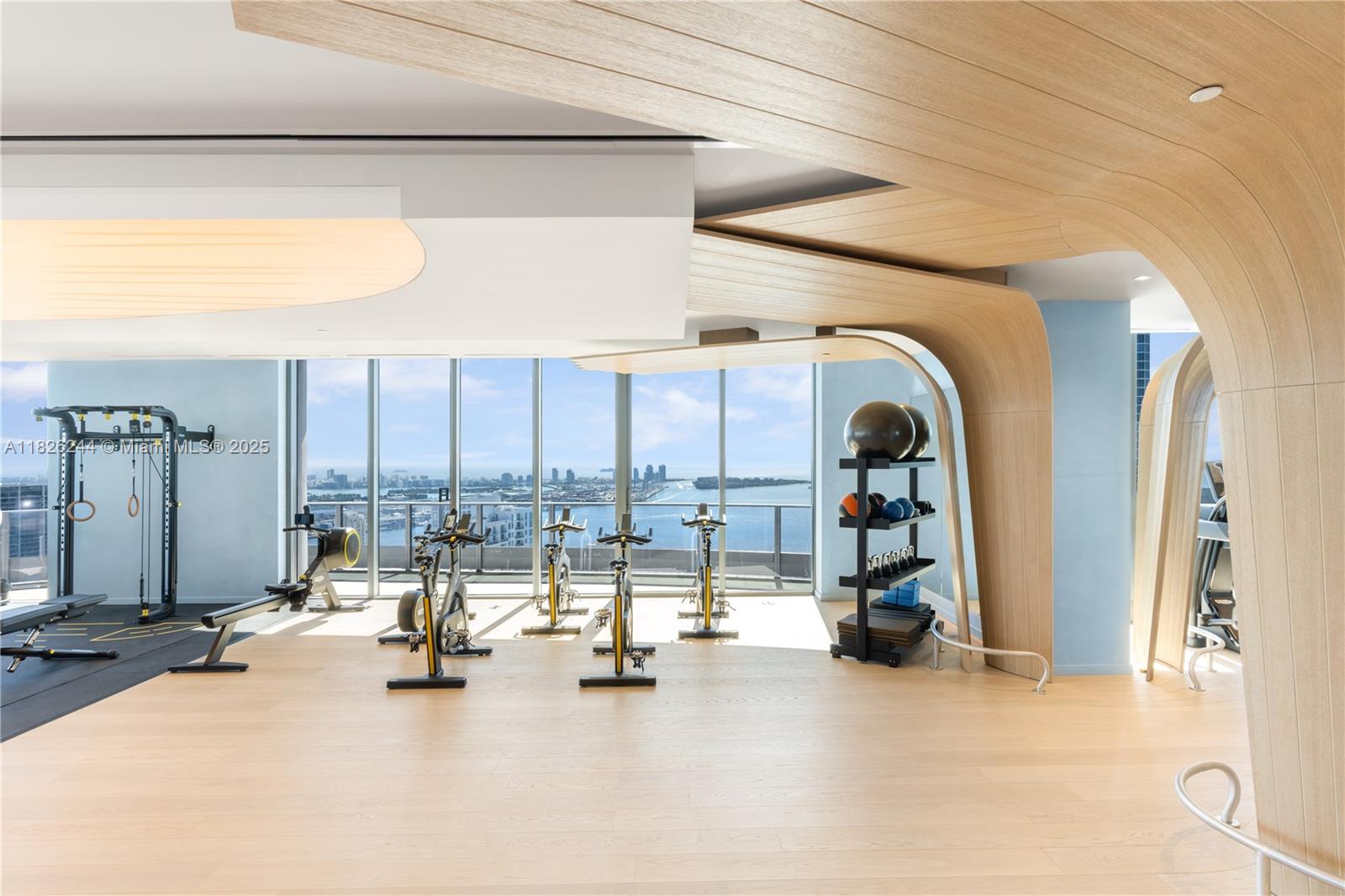 1000 Brickell Plz #3903, Miami FL 33131