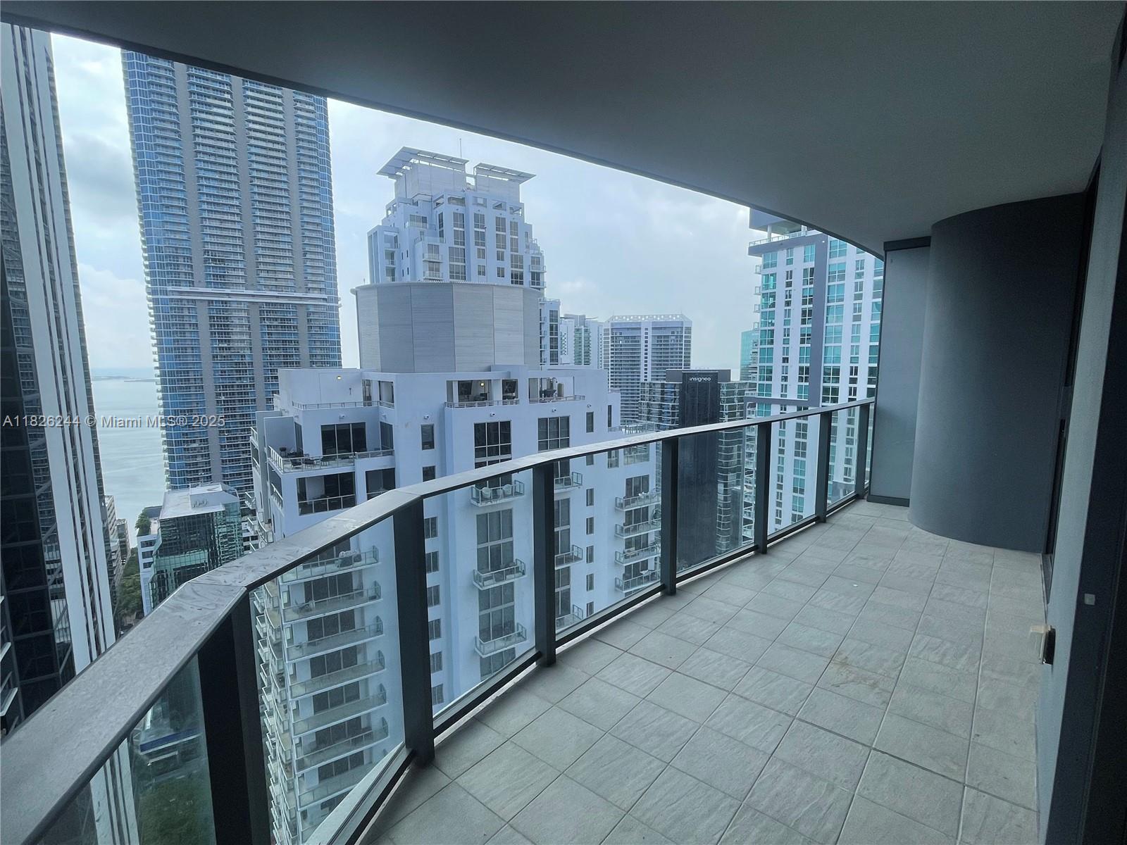 1000 Brickell Plz #3903, Miami FL 33131