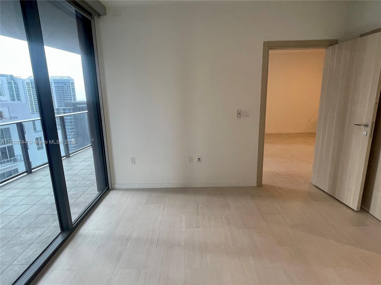 1000 Brickell Plz #3903, Miami FL 33131