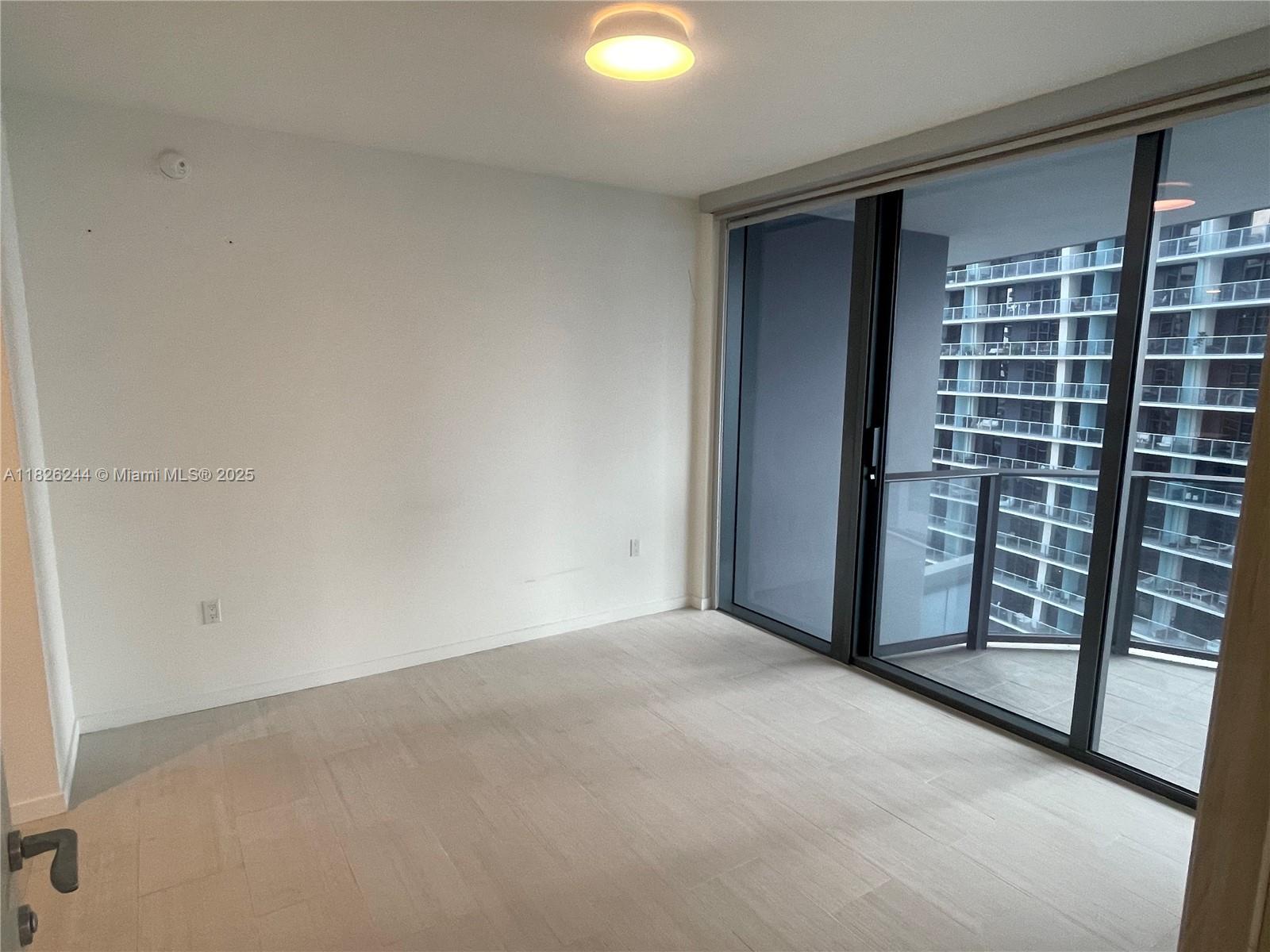 1000 Brickell Plz #3903, Miami FL 33131