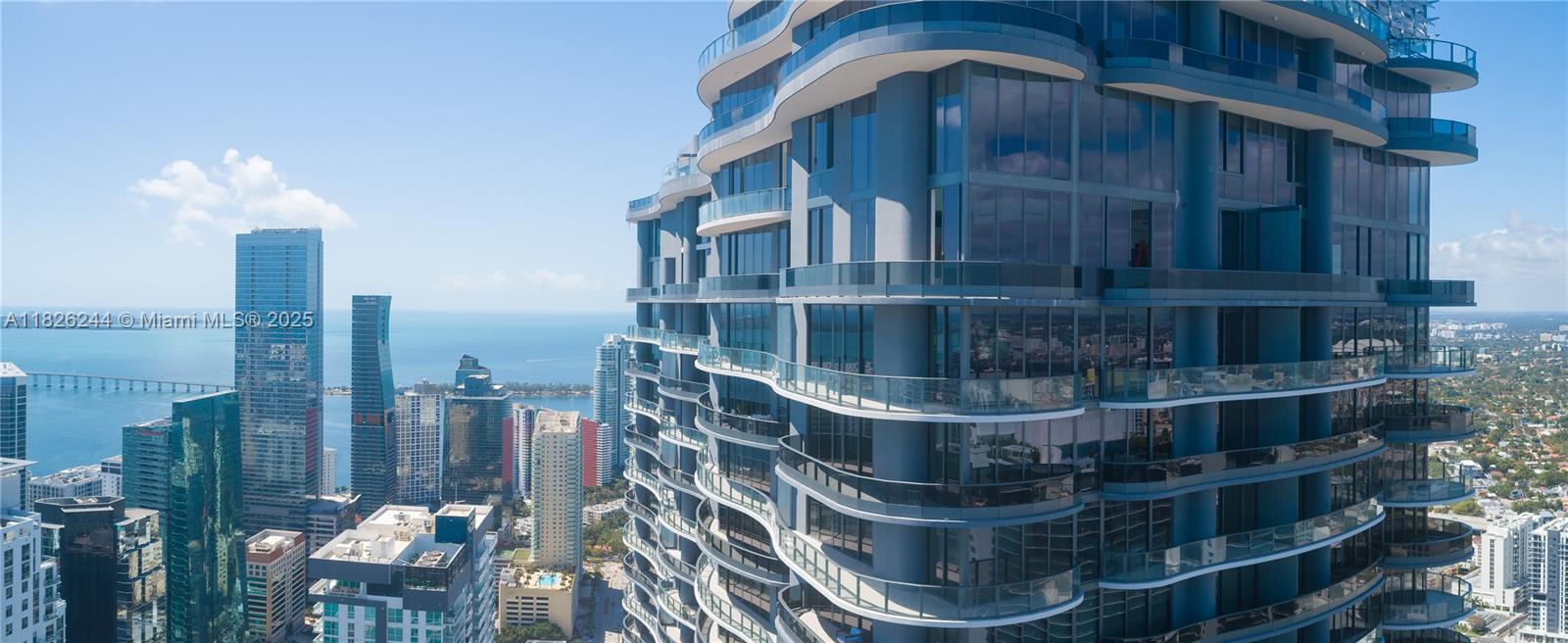 1000 Brickell Plz #3903, Miami FL 33131