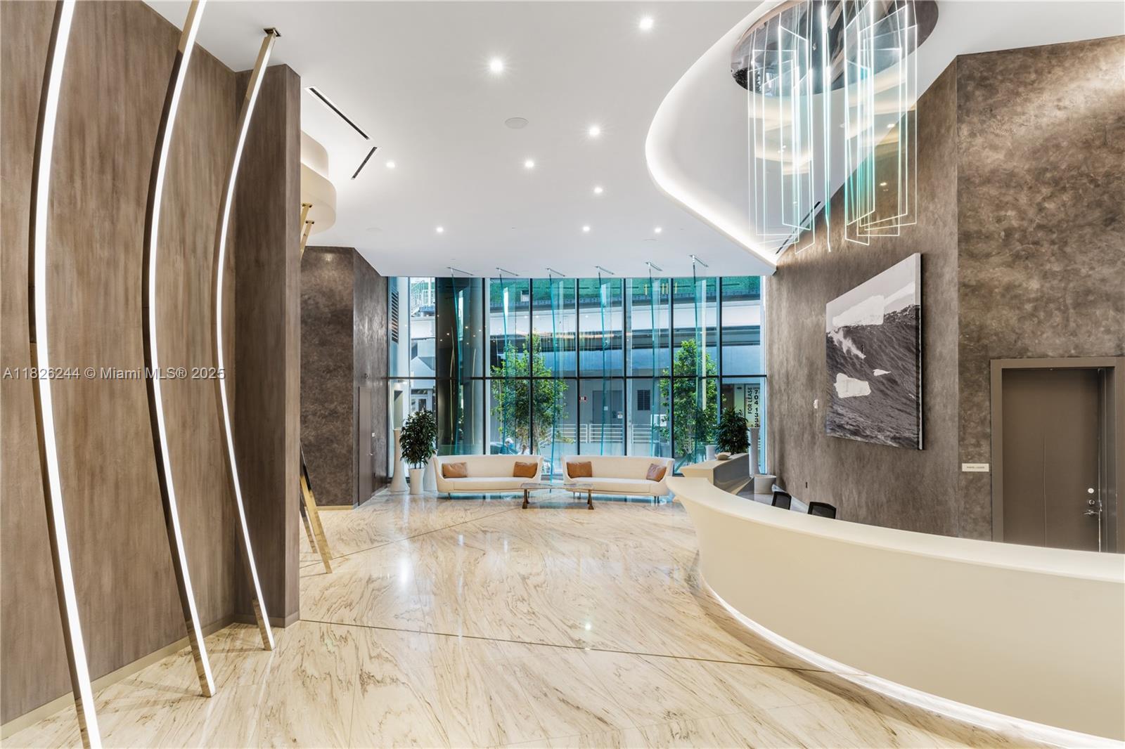 1000 Brickell Plz #3903, Miami FL 33131