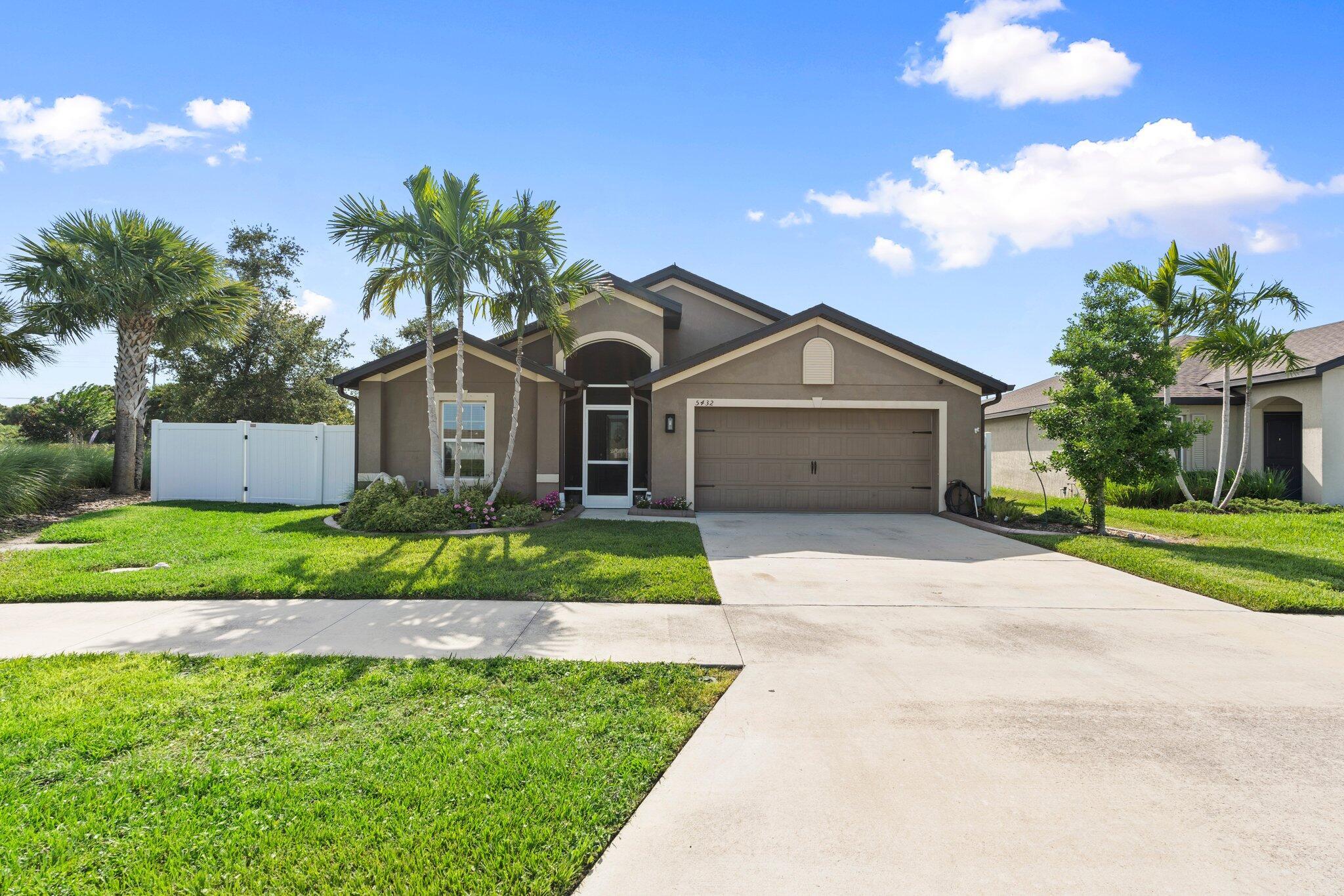 Homes for sale in Fort Pierce, FL | 5432 Sw Imagination Dr, Fort Pierce, FL 34947 | MLS# R11101334