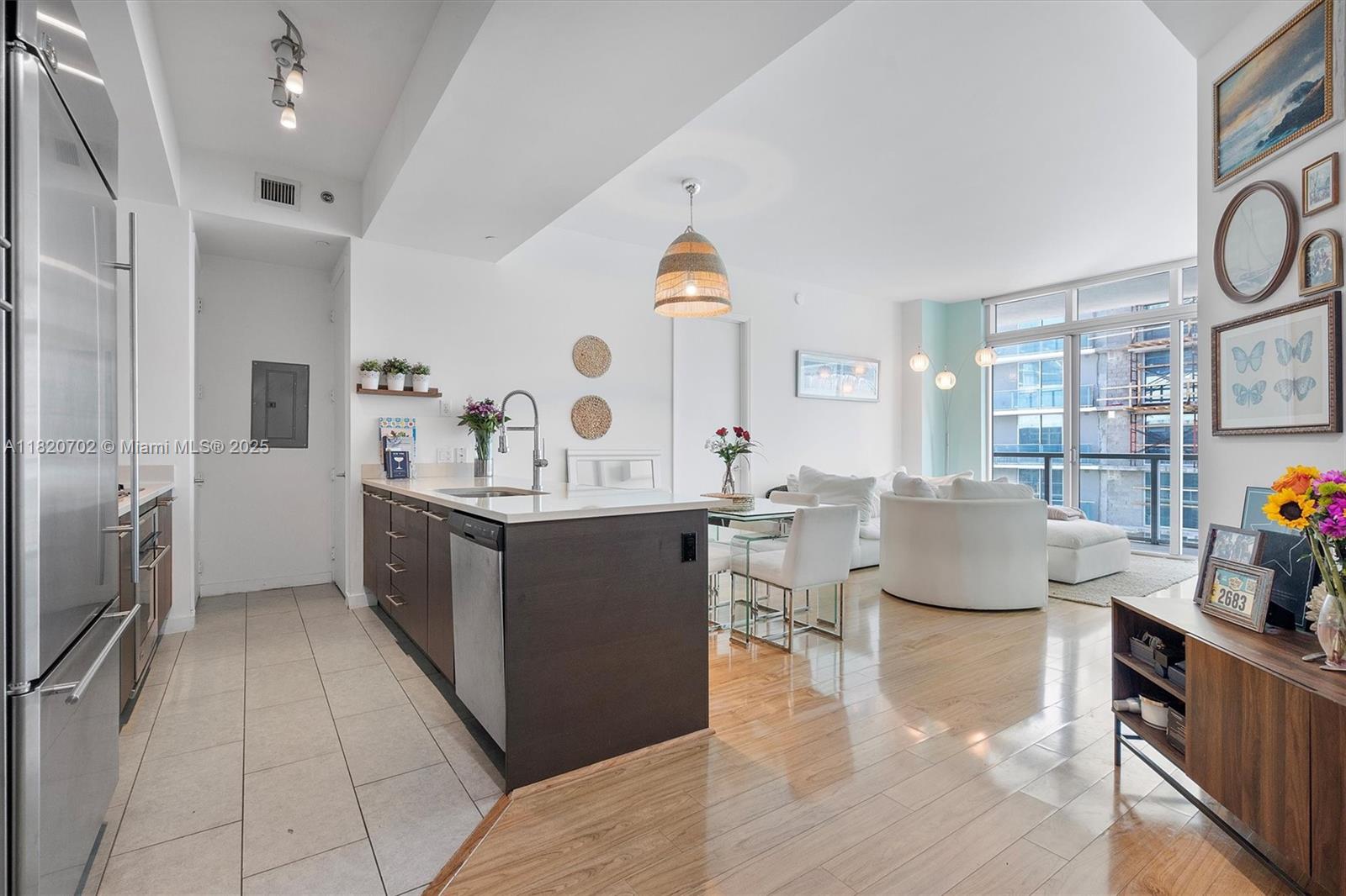 Condo for Sale in Miami, FL