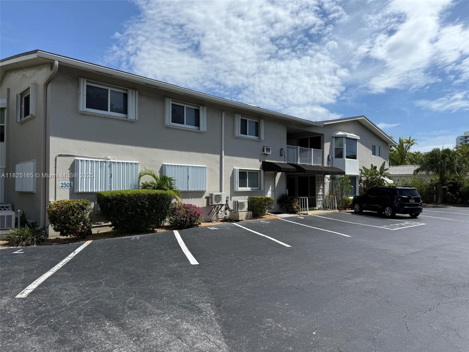 Hillsboro Inlet Apt Condo