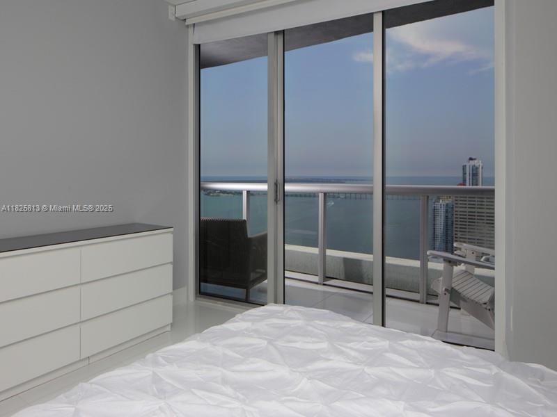 495 Brickell Ave #4205, Miami FL 33131