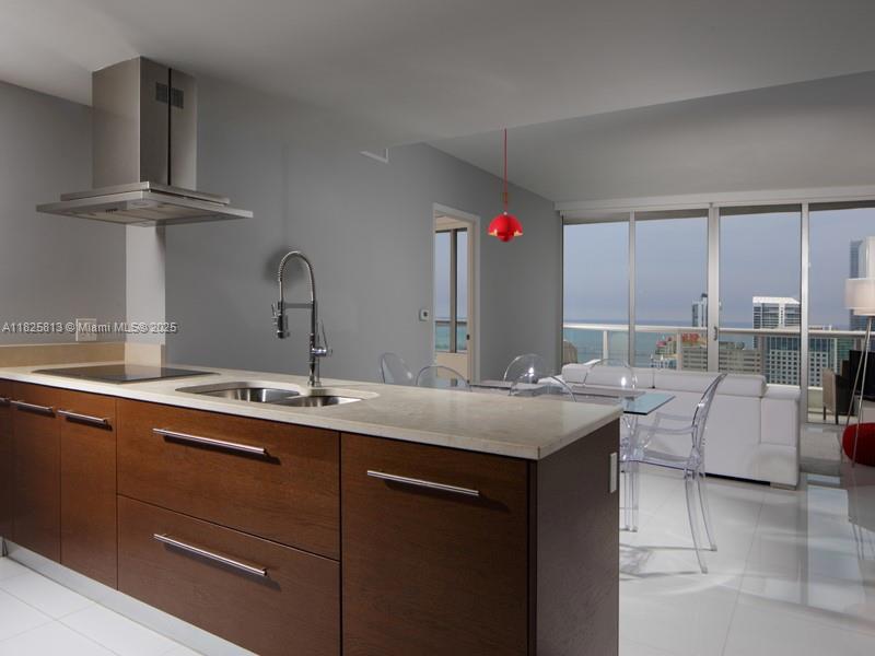 495 Brickell Ave #4205, Miami FL 33131