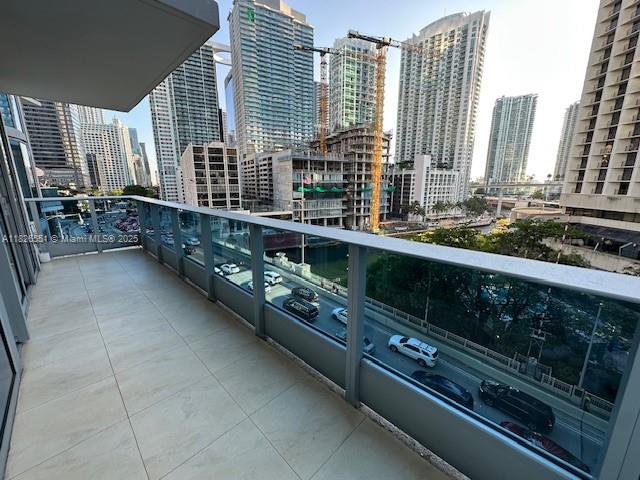 Condo for Sale in Miami, FL