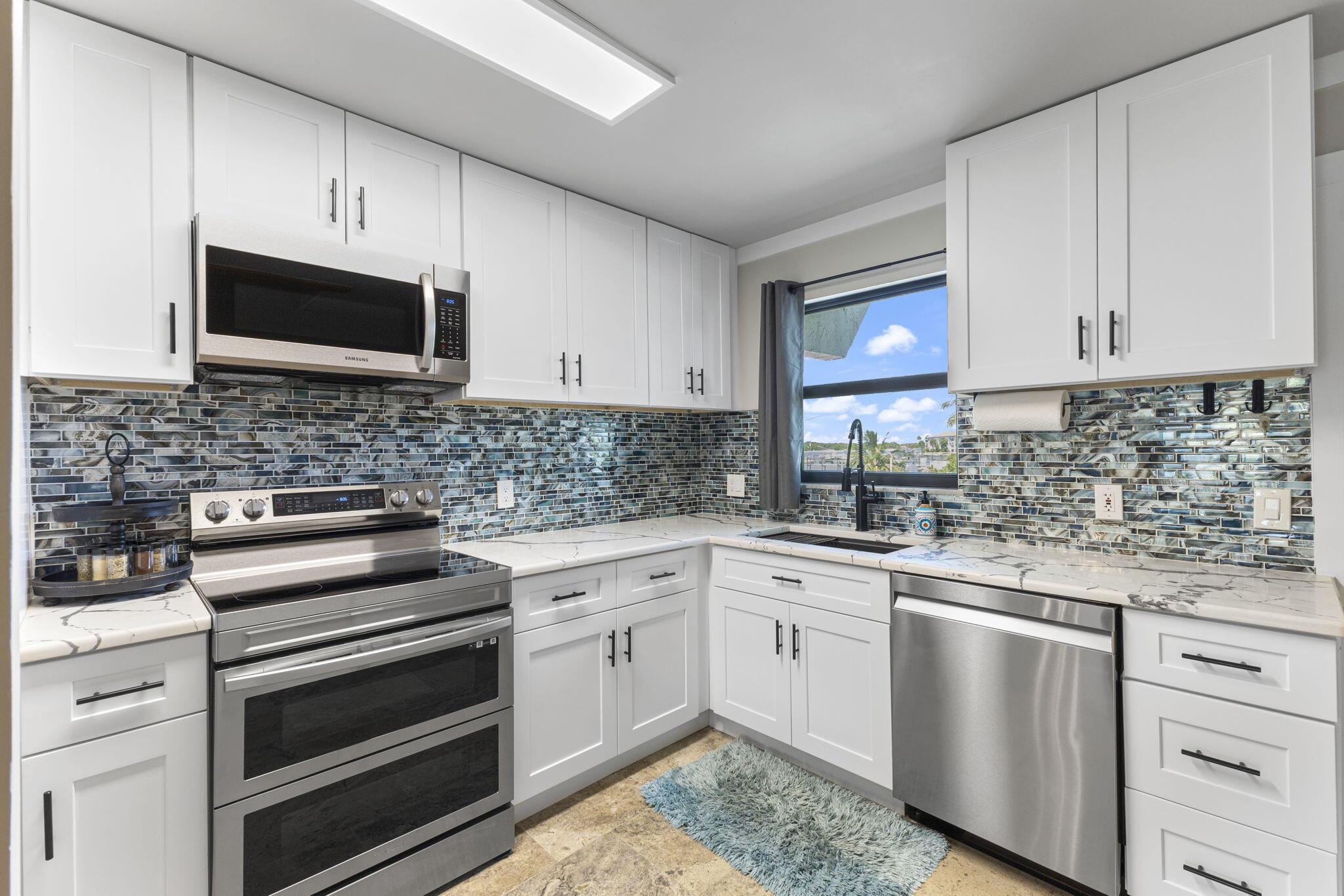 Homes for sale in Fort Pierce, FL | 1300 Seaway Dr #14, Fort Pierce, FL 34949 | MLS# R11101491