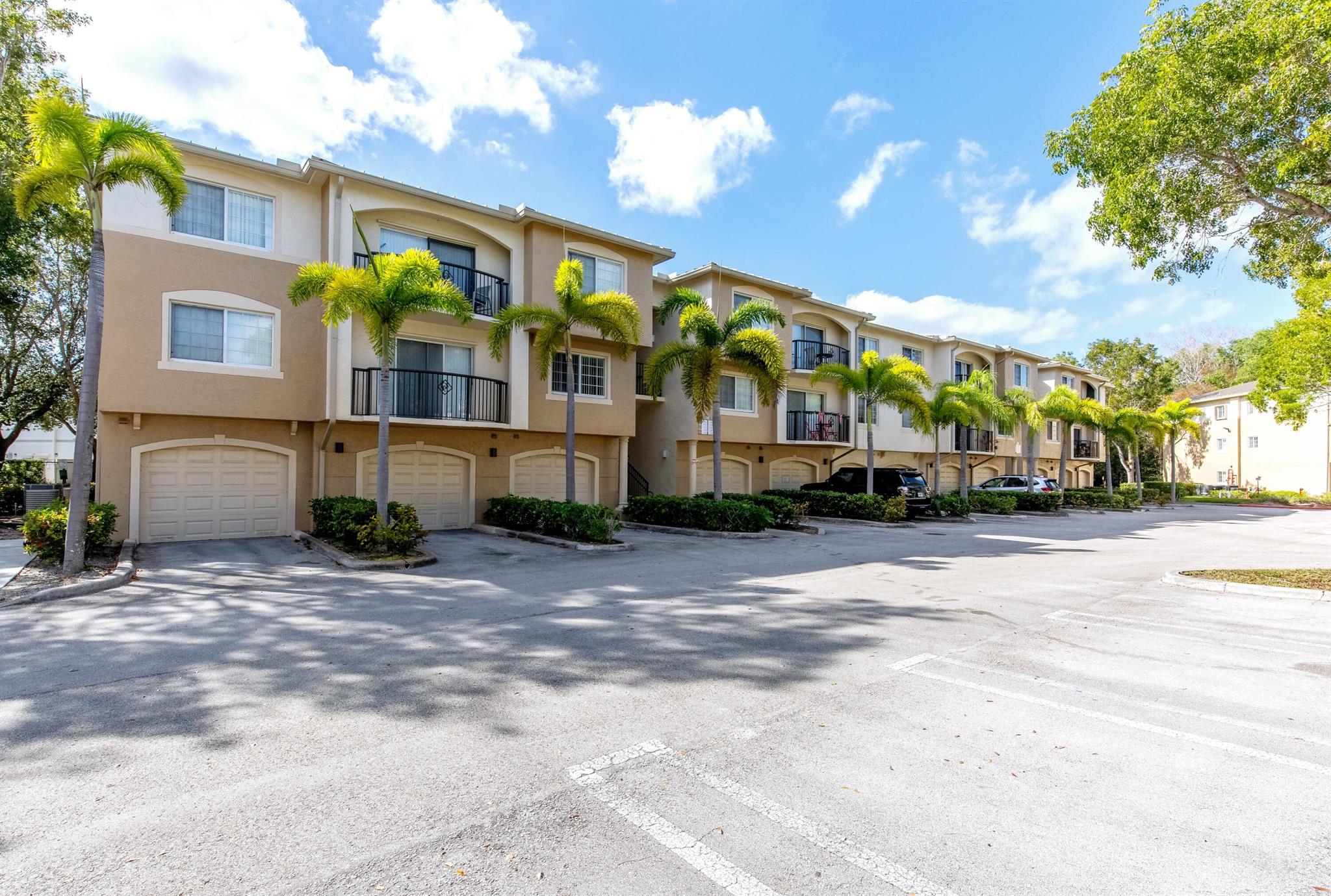 Grand View At Crestwood C