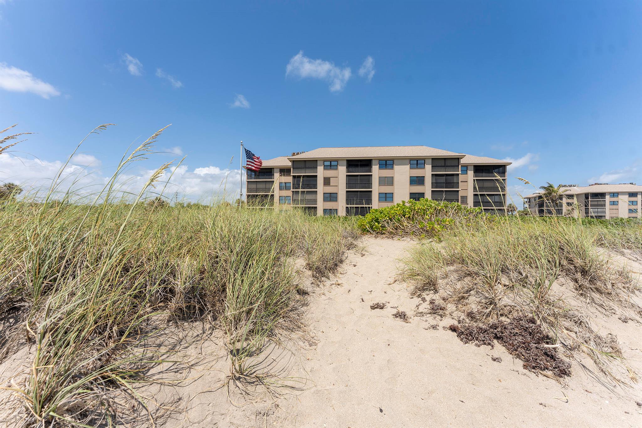 Homes for sale in Stuart, FL | 2571 Ne Ocean Boulevard #104, Stuart, FL 34996 | MLS# R11101687