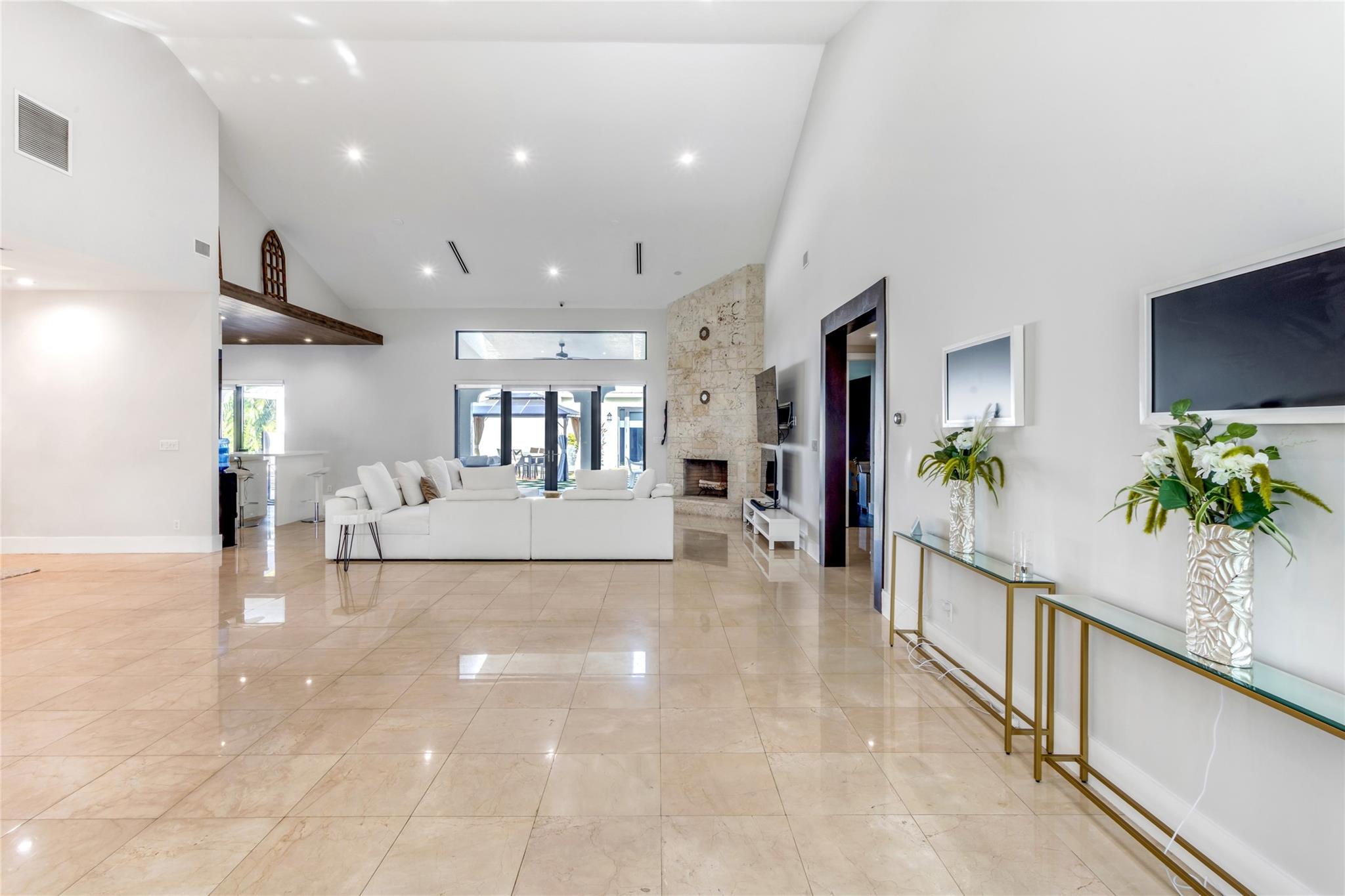 Homes for sale in Southwest Ranches, FL | 6901 Holatee Trl, Southwest Ranches, FL 33330 | MLS# F10508807