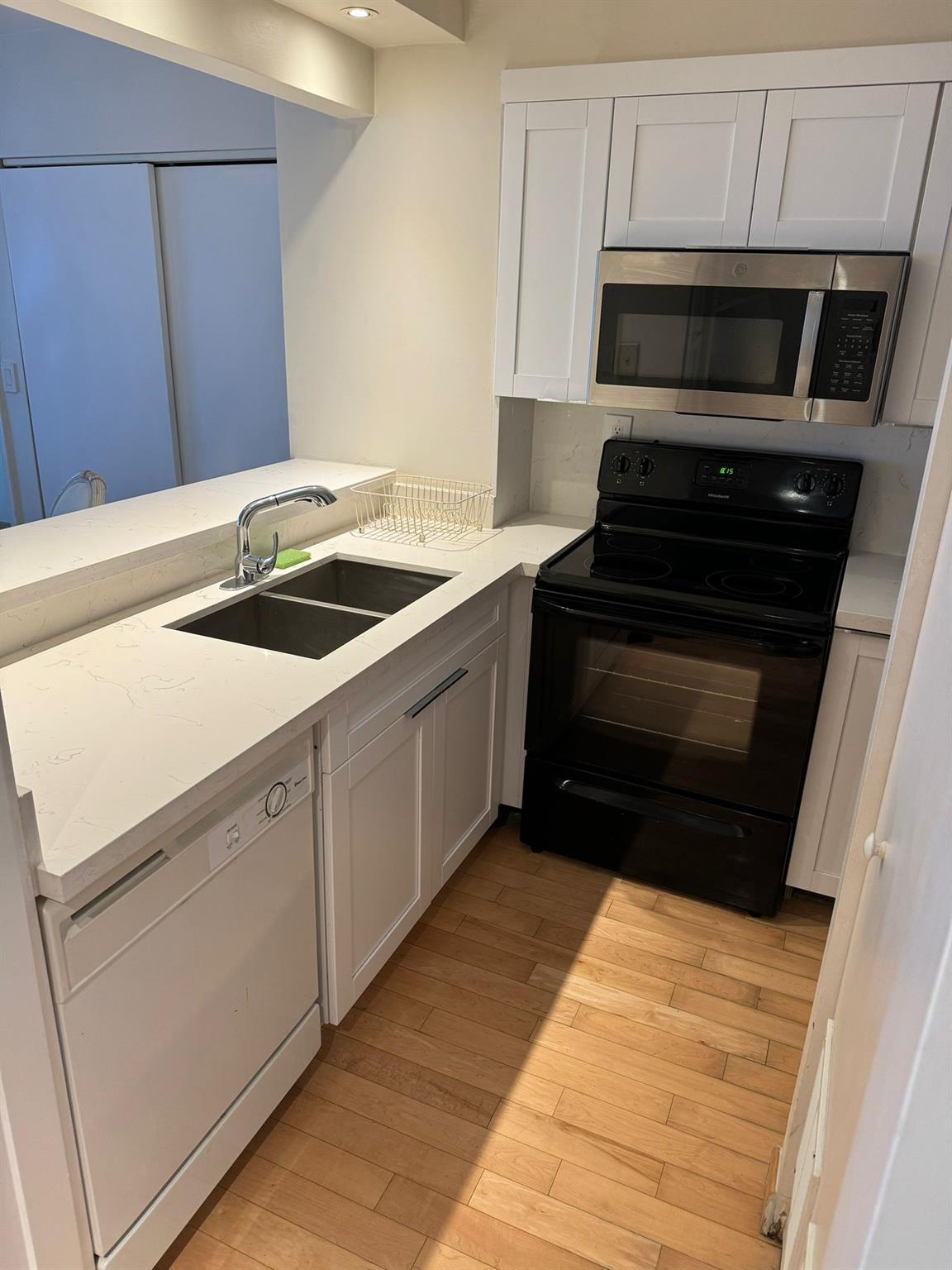 Homes for sale in Miami, FL | 540 Brickell Key Dr #1214, Miami, FL 33131 | MLS# F10511444