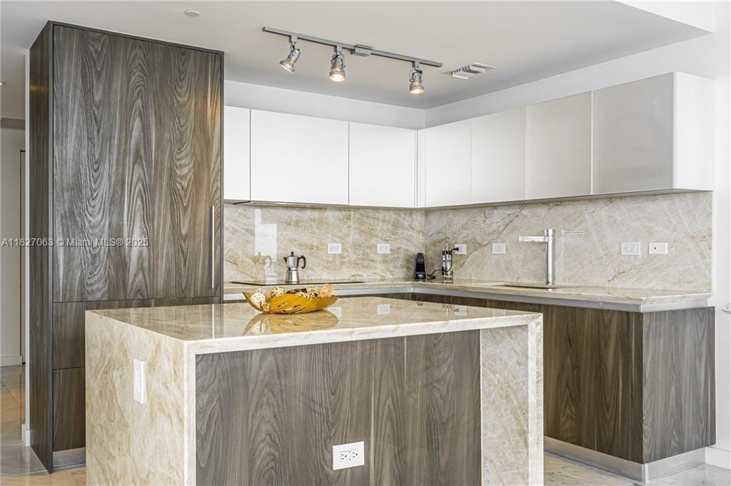 3131 NE 7th Ave #1901, Miami FL 33137