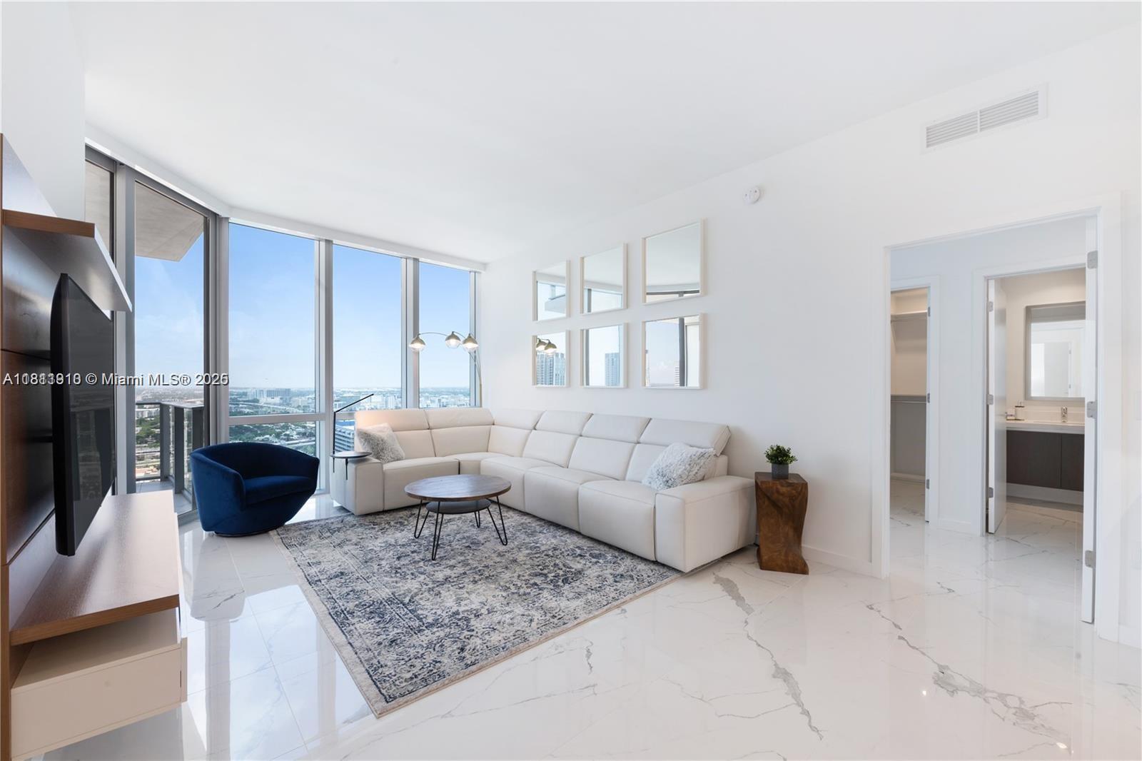 Condo for Sale in Miami, FL