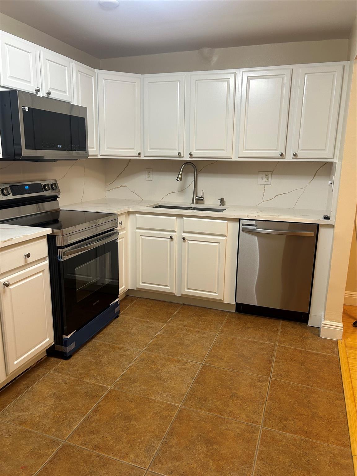 Homes for sale in Coral Springs, FL | 4116 Nw 88th Ave #202, Coral Springs, FL 33065 | MLS# F10507929