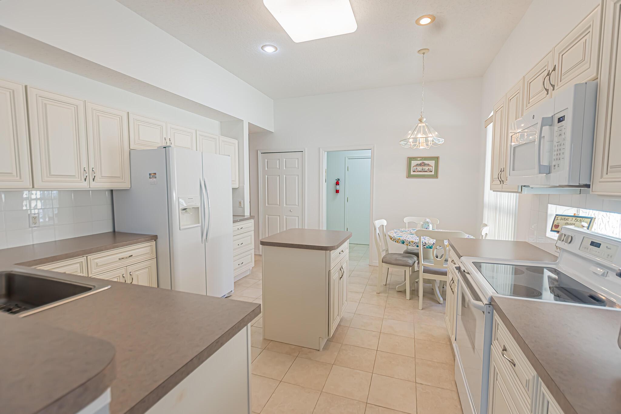 Homes for sale in Port St Lucie, FL | 619 Nw Monticello Pl, Port St Lucie, FL 34986 | MLS# R11101842