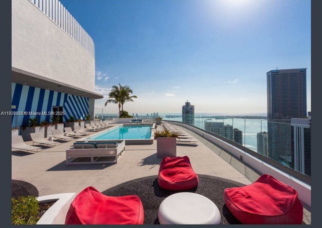 Condo for Sale in Miami, FL