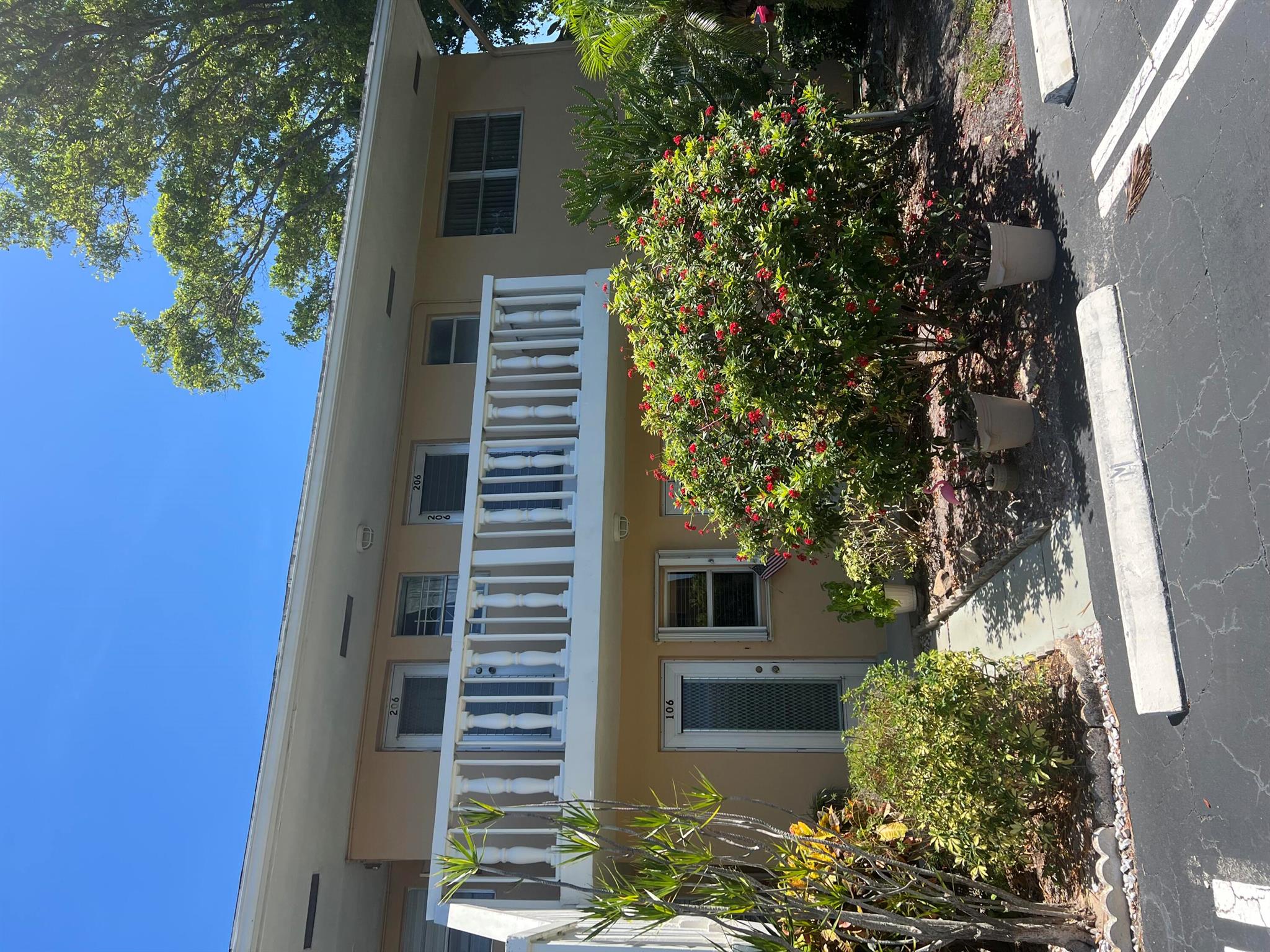 Homes for sale in Boynton Beach, FL | 2112 Ne 1St Way #206, Boynton Beach, FL 33435 | MLS# R11101854