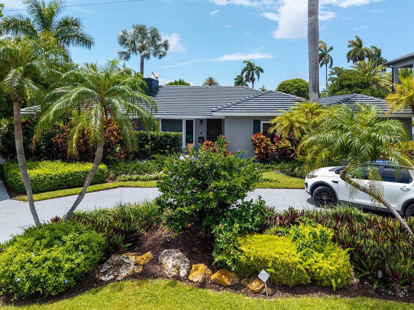 Homes for sale in Fort Lauderdale, FL | 2319 Castilla Isle, Fort Lauderdale, FL 33301 | MLS# F10509817