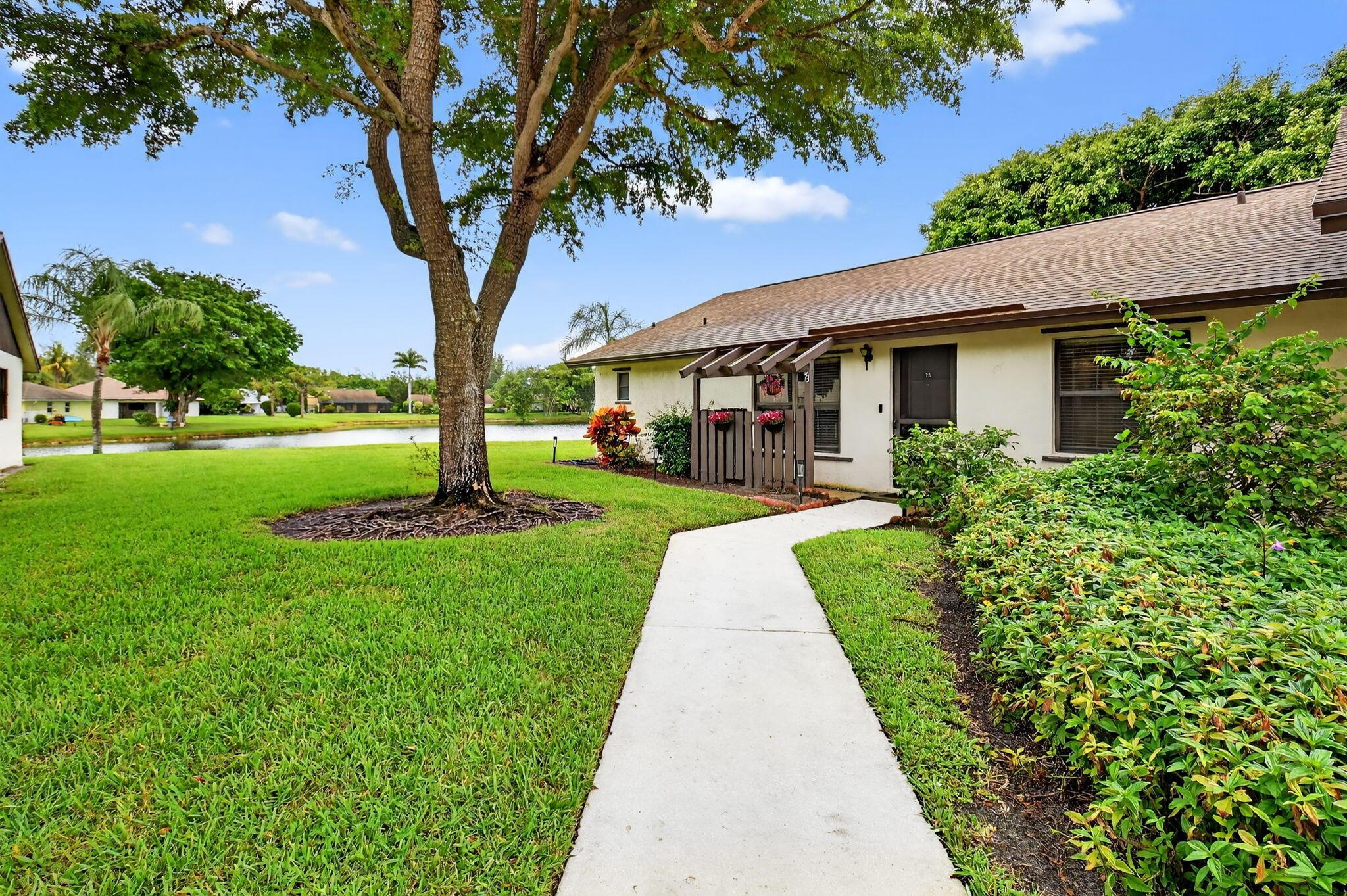 Homes for sale in Boynton Beach, FL | 73 Via De Casas Norte, Boynton Beach, FL 33426 | MLS# R11101877