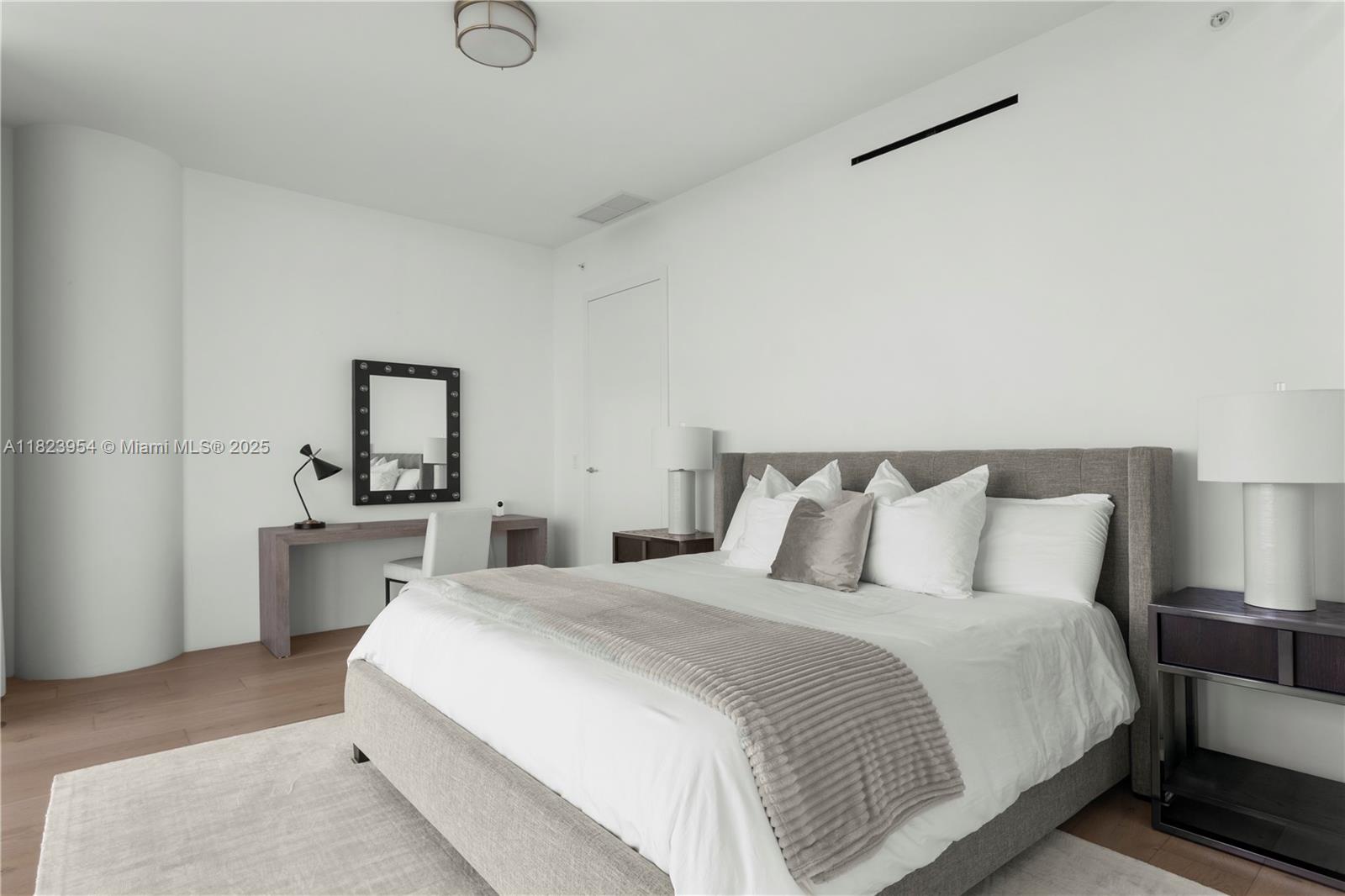 8701 Collins Ave #604, Miami Beach FL 33154