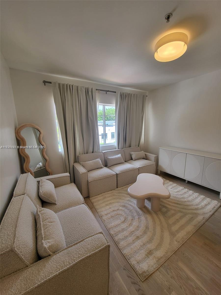 810-7th-st-206-miami-beach-fl-33139/hzid_7d0fe744