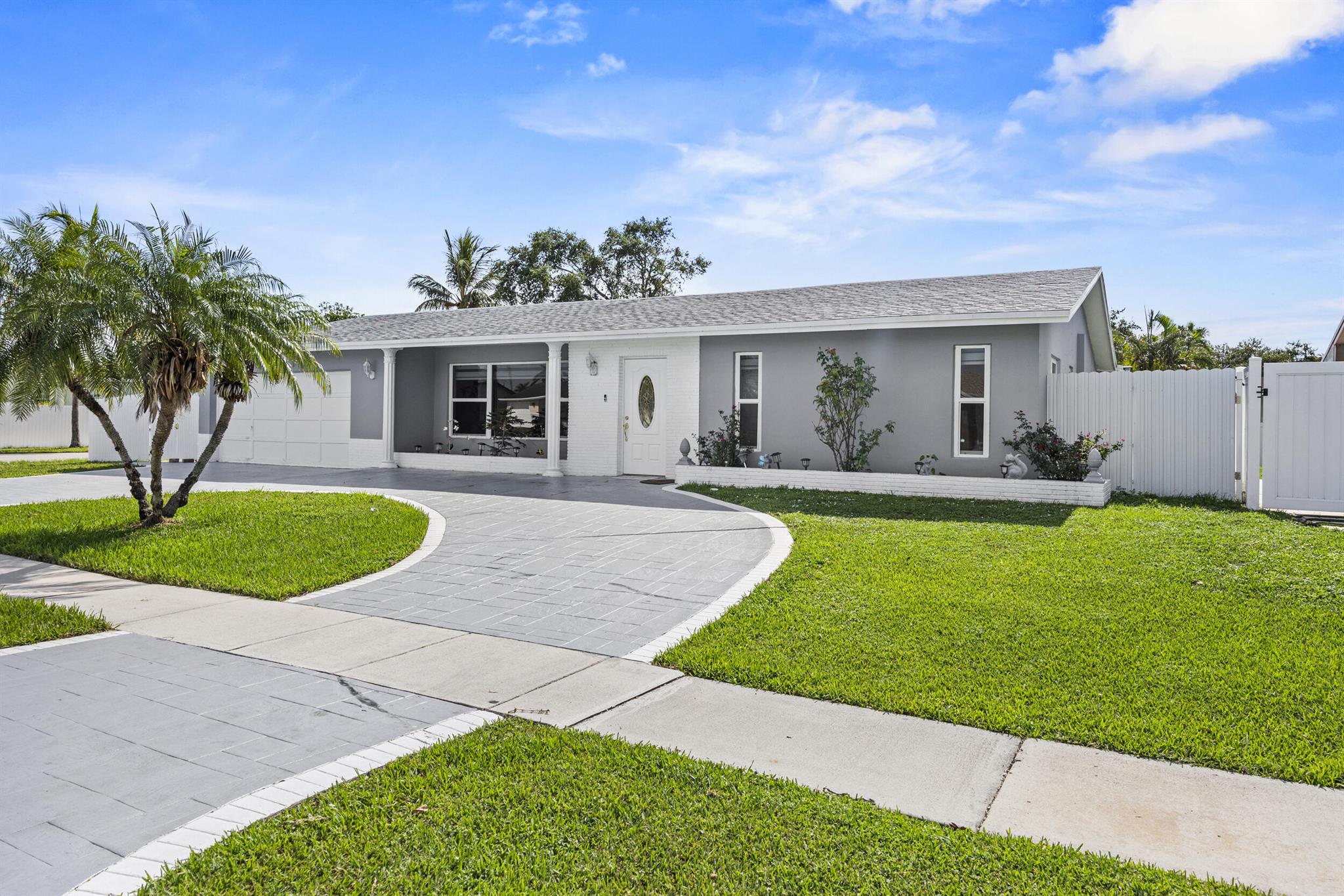 621 Nw 97 Ter Terrace Pembroke Pines FL 33024 | R11101890