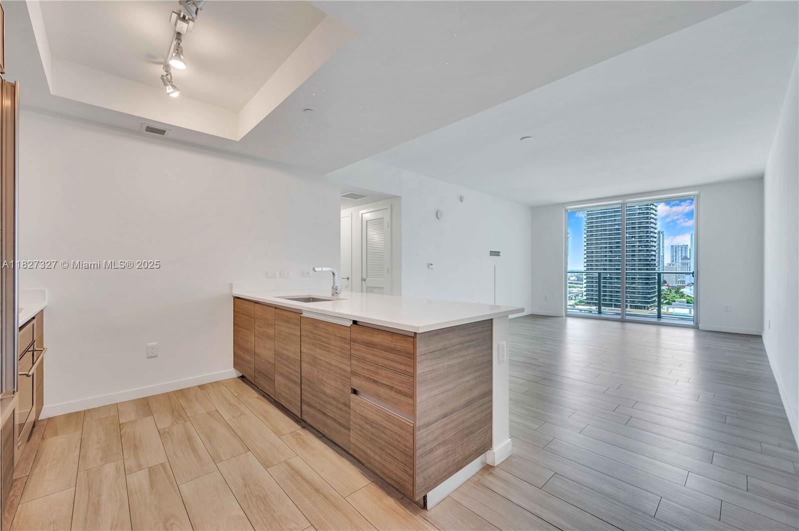 1100 S Miami Ave #2007, Miami FL 33130