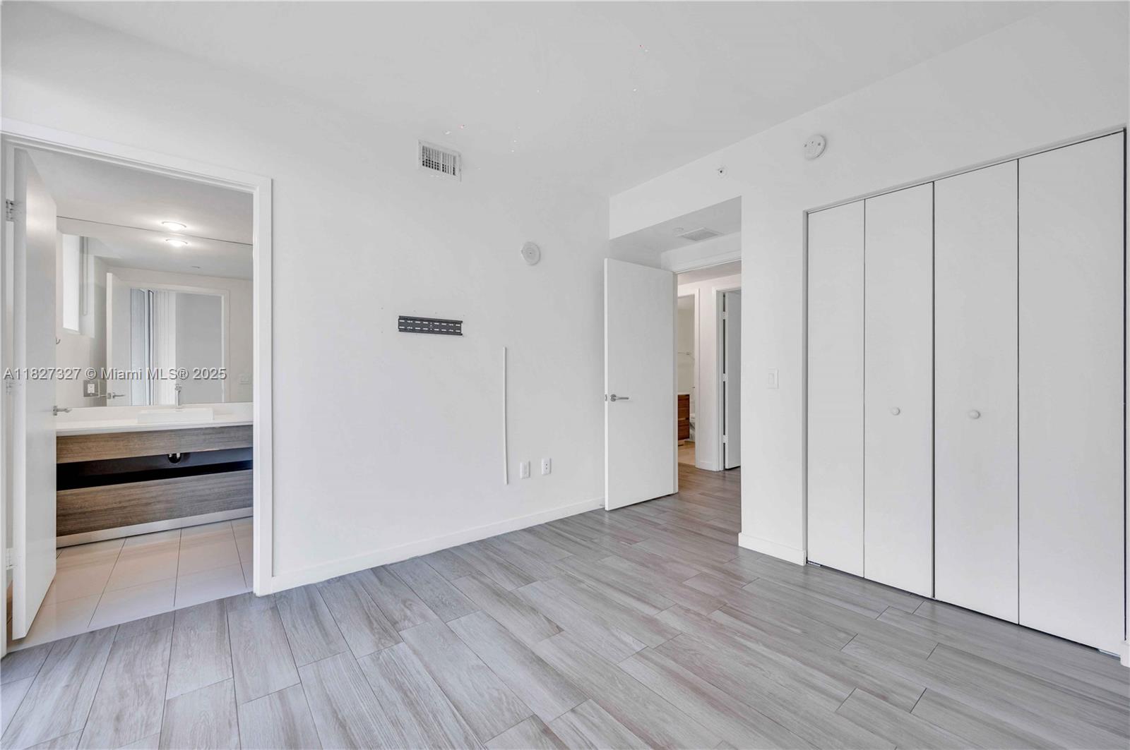 1100 S Miami Ave #2007, Miami FL 33130