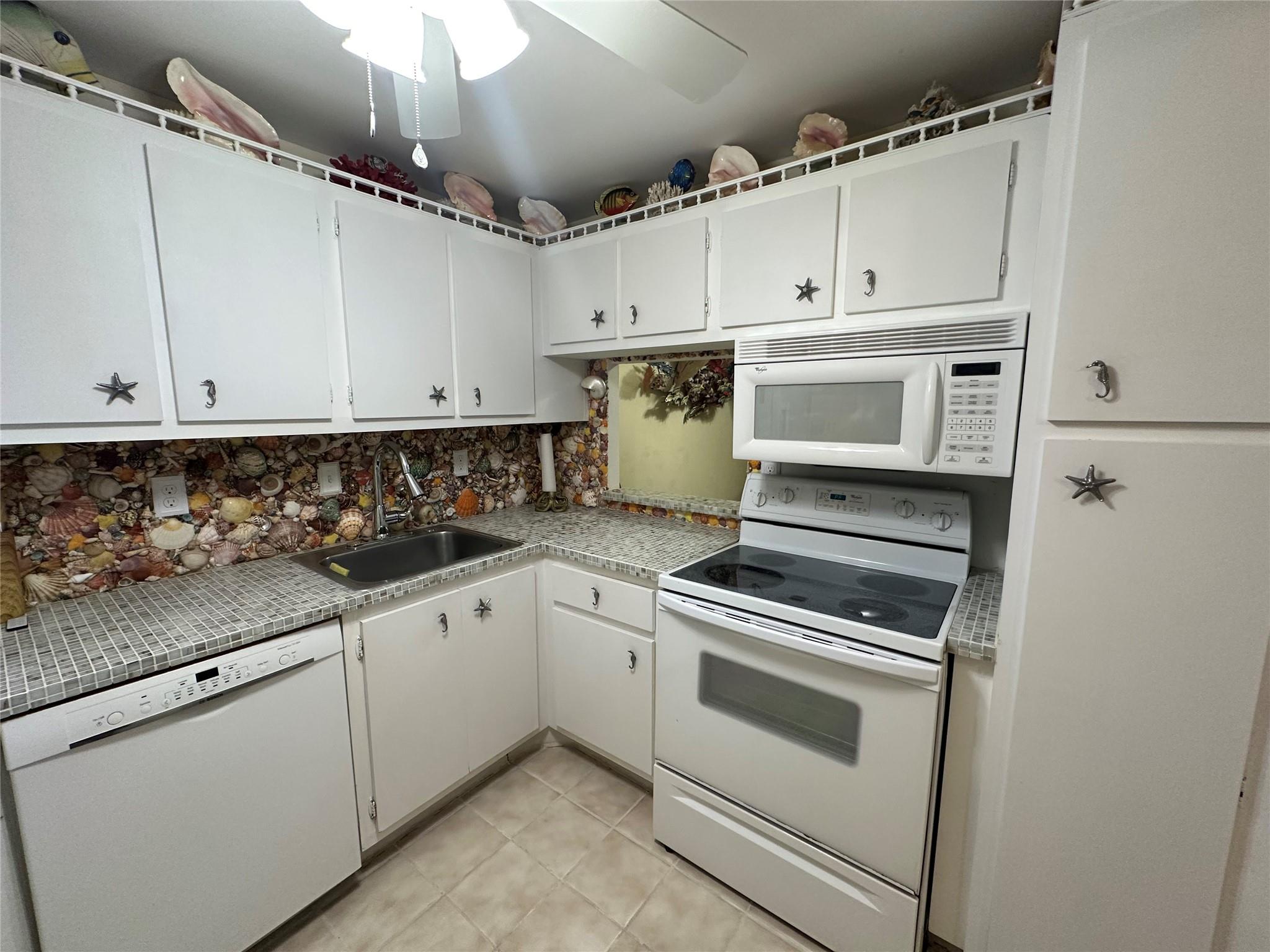 Homes for sale in Pompano Beach, FL | 3180 Holiday Springs Blvd #107, Pompano Beach, FL 33063 | MLS# F10511529