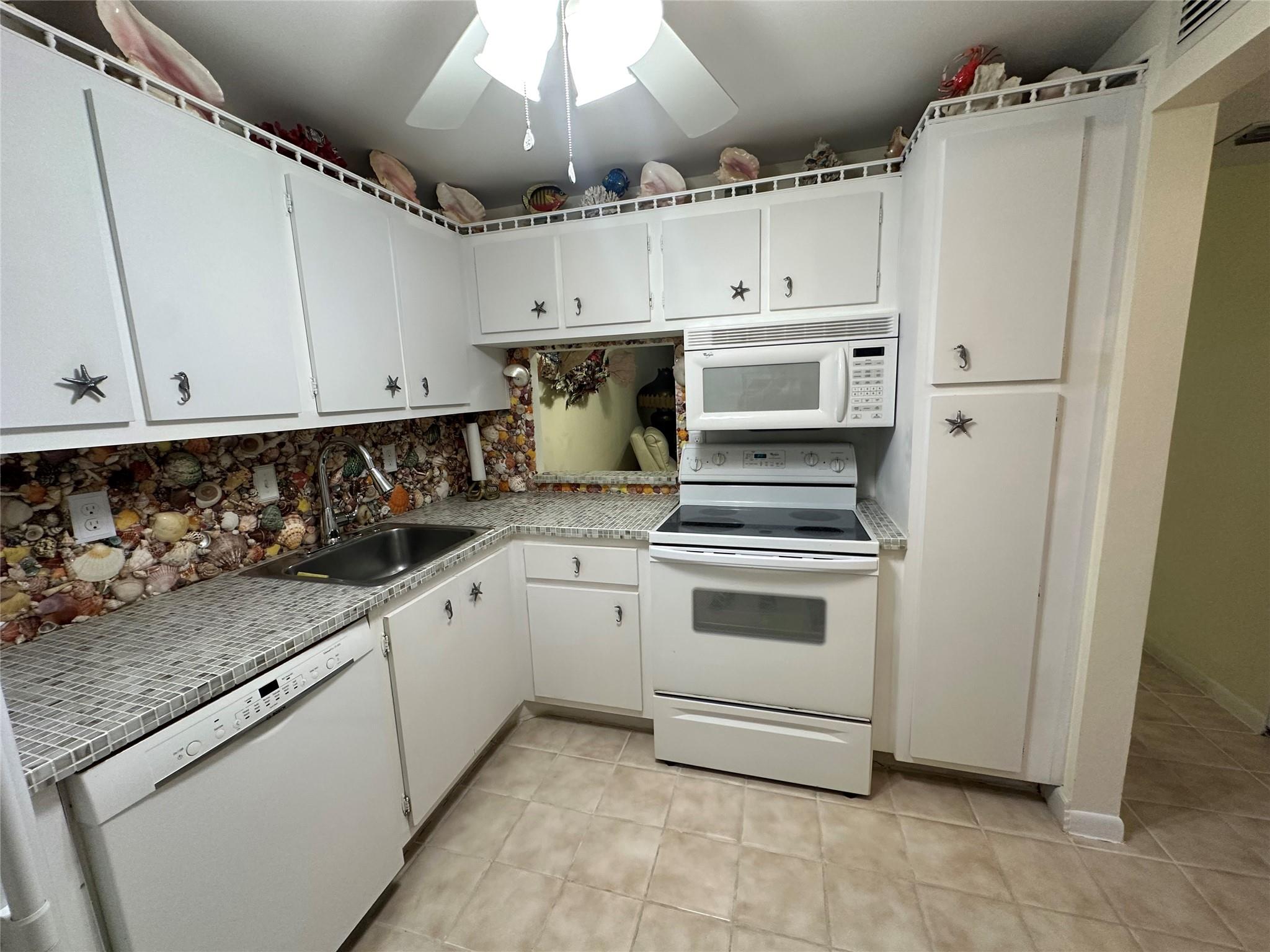 Homes for sale in Pompano Beach, FL | 3180 Holiday Springs Blvd #107, Pompano Beach, FL 33063 | MLS# F10511529